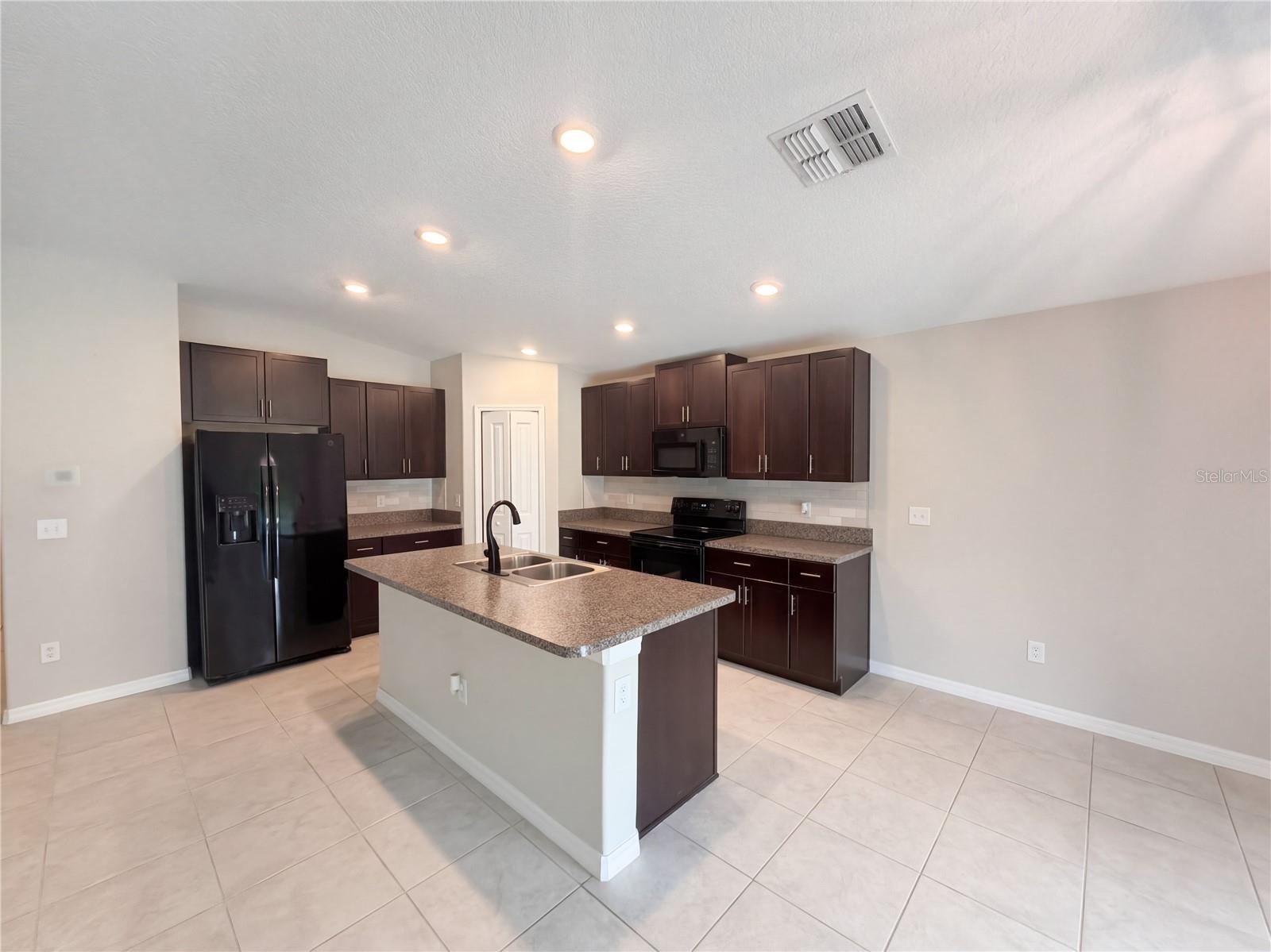 39938 HARMON GROVE CT — photo 10