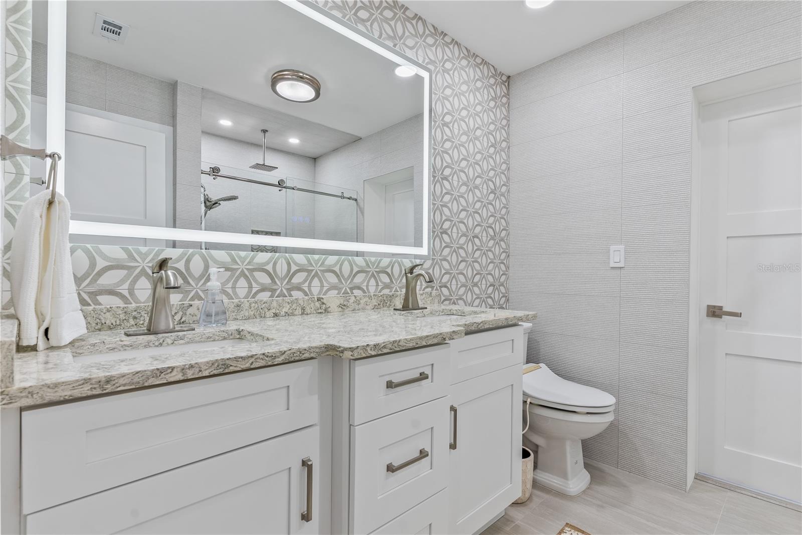 404 HARBOR DR S — photo 37