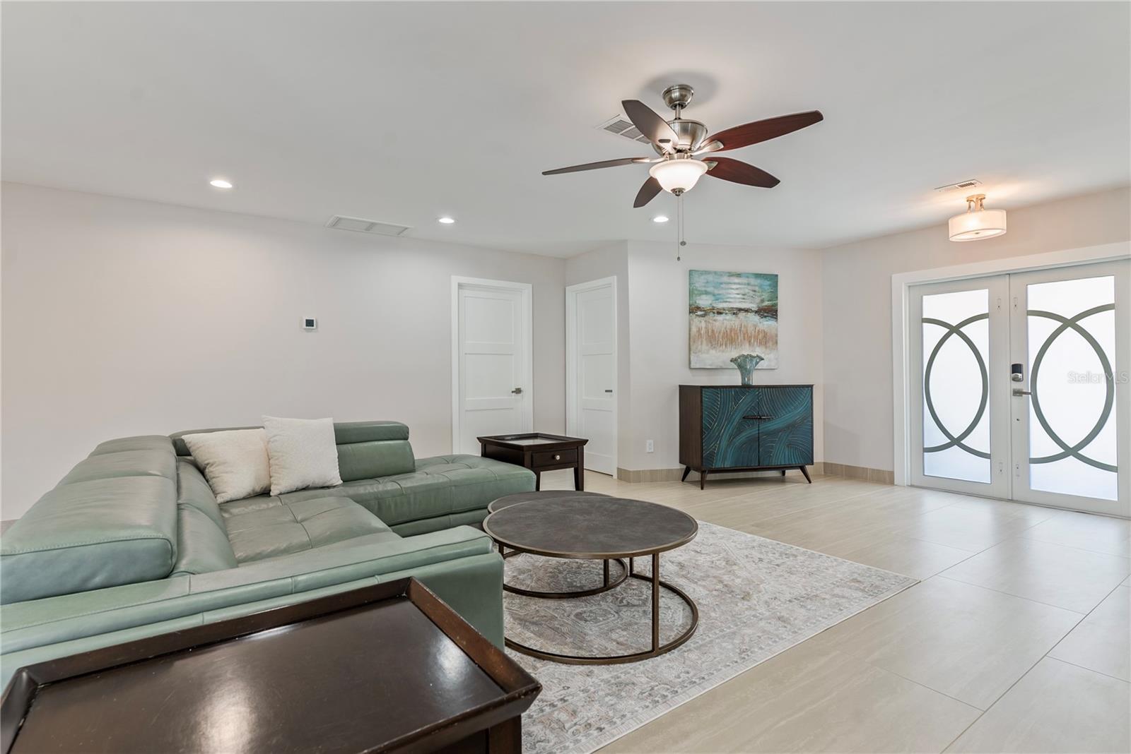 404 HARBOR DR S — photo 11