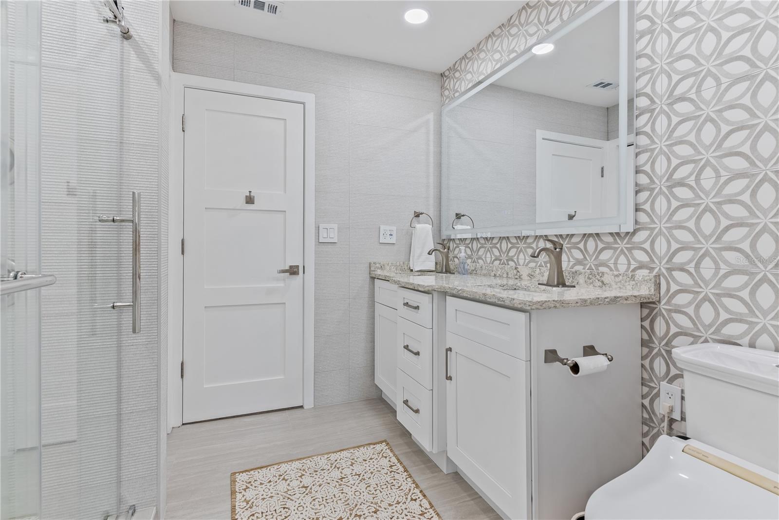 404 HARBOR DR S — photo 40
