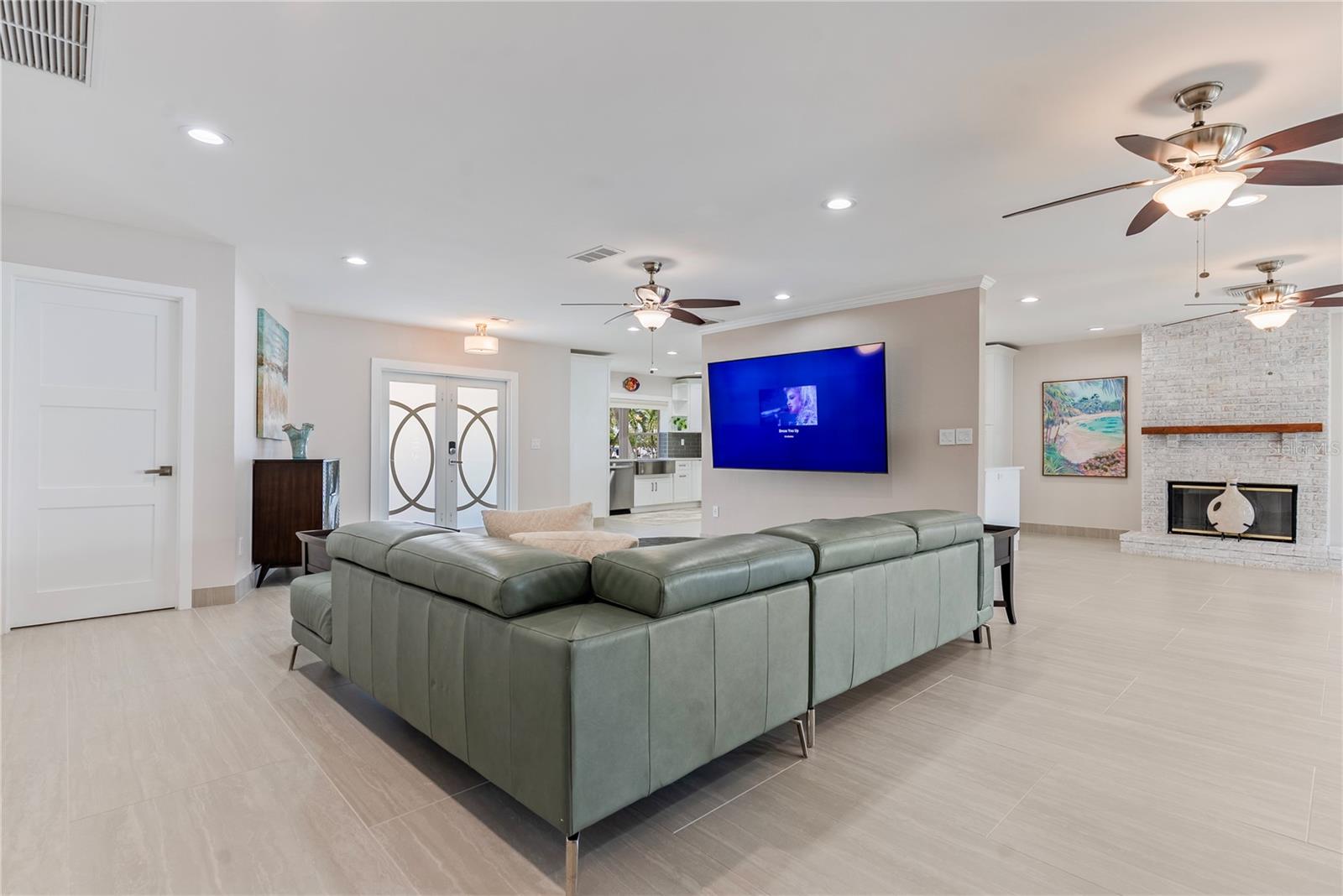 404 HARBOR DR S — photo 19