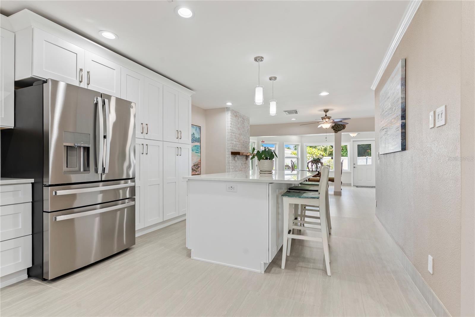 404 HARBOR DR S — photo 10