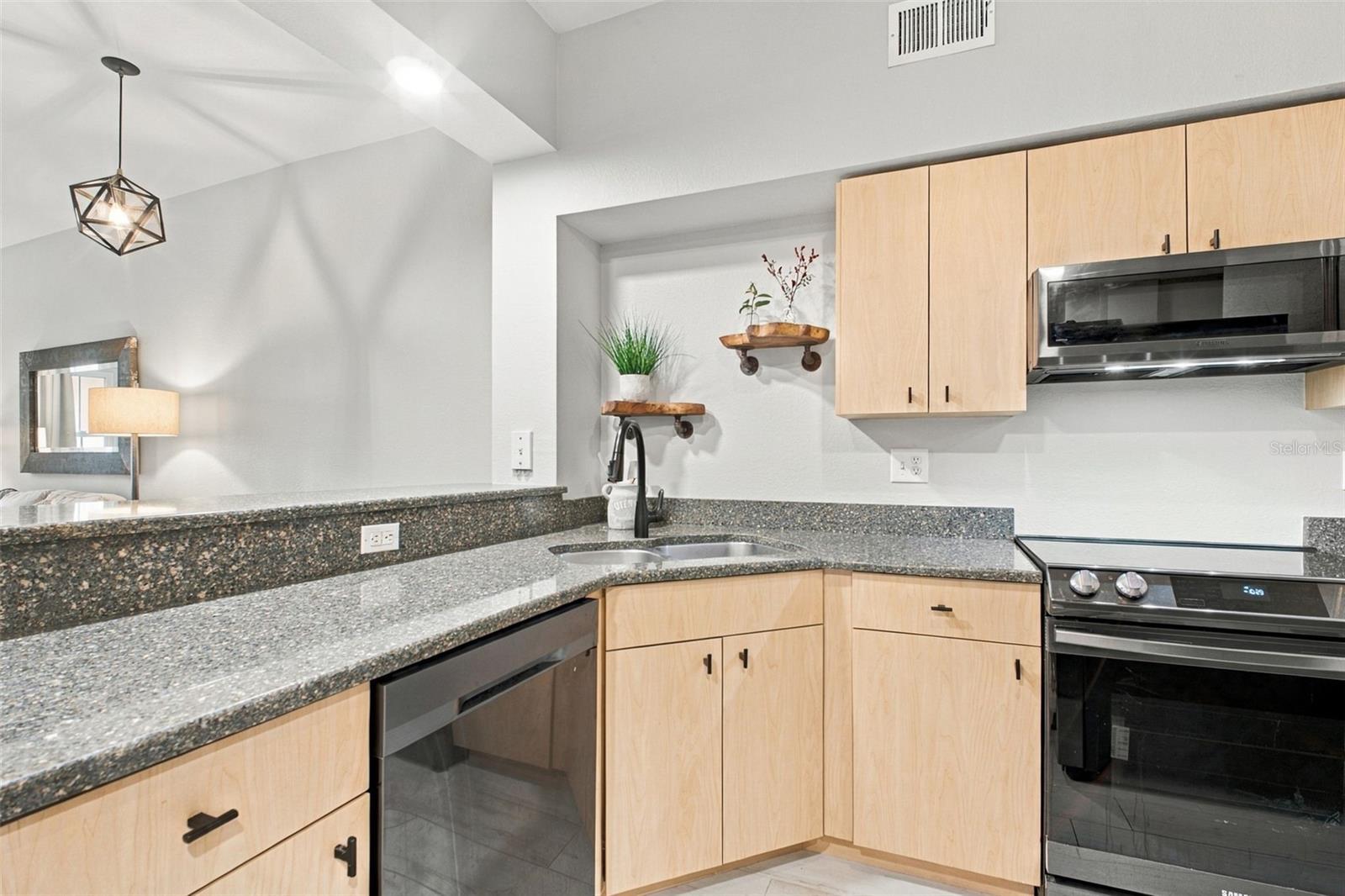 100 4TH AVE S #307 — photo 11