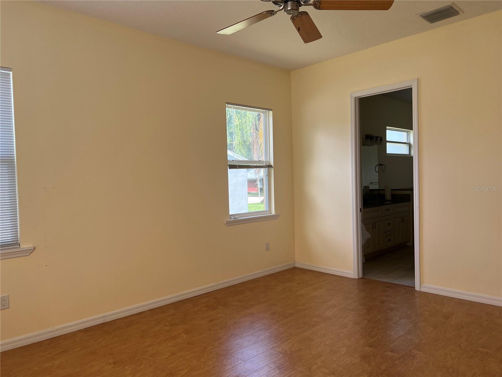 635 KENNETH WAY — photo 16