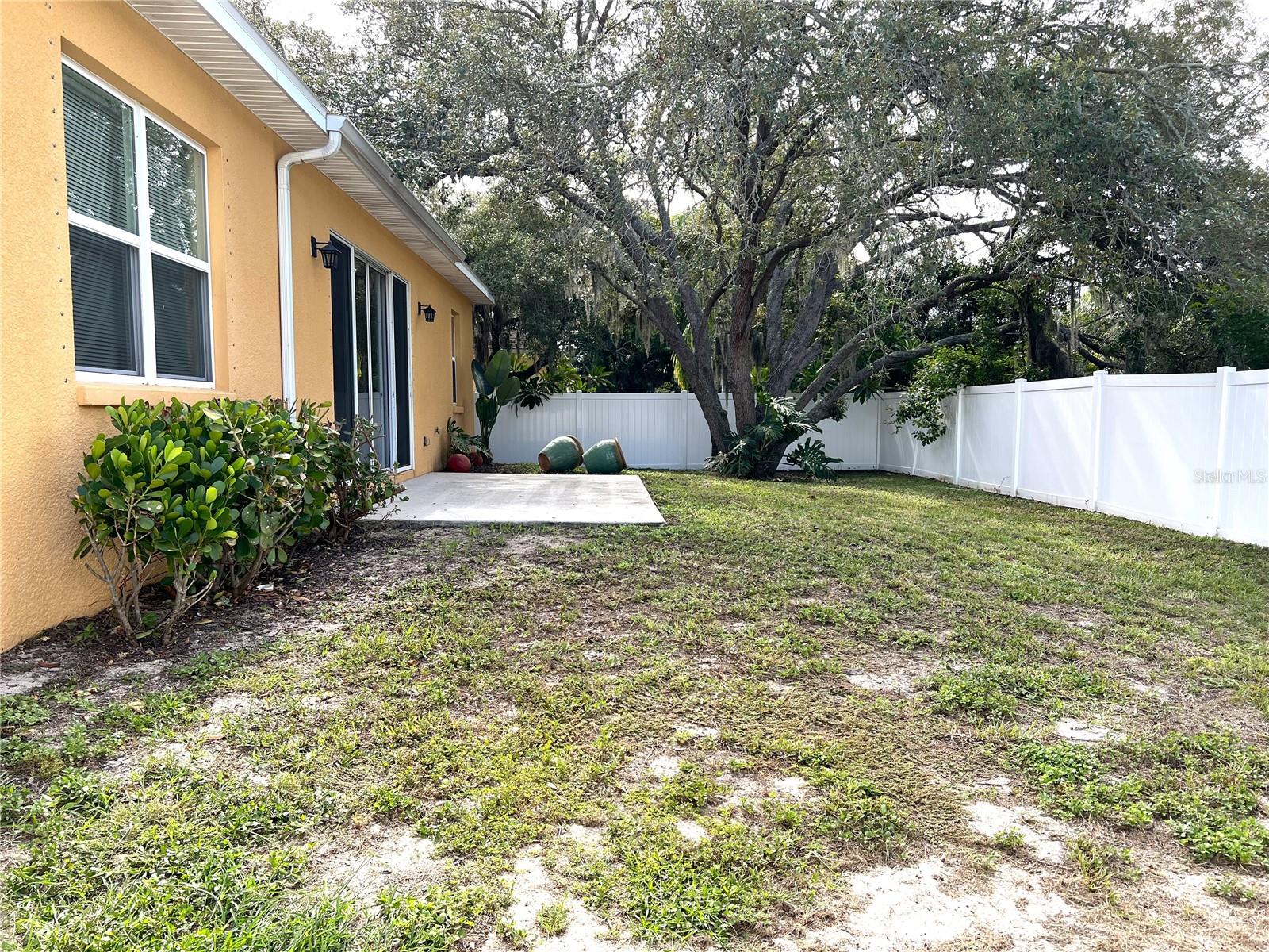 635 KENNETH WAY — photo 39