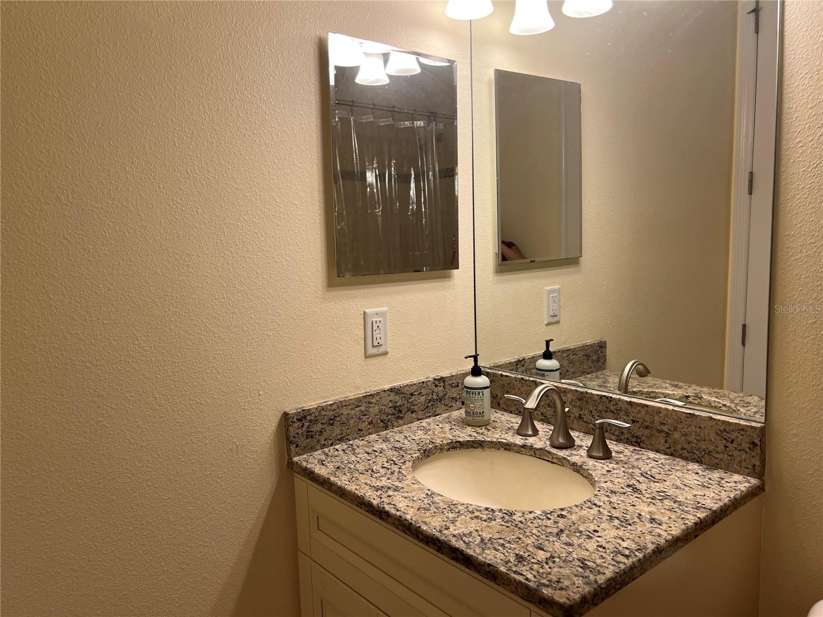 635 KENNETH WAY — photo 32