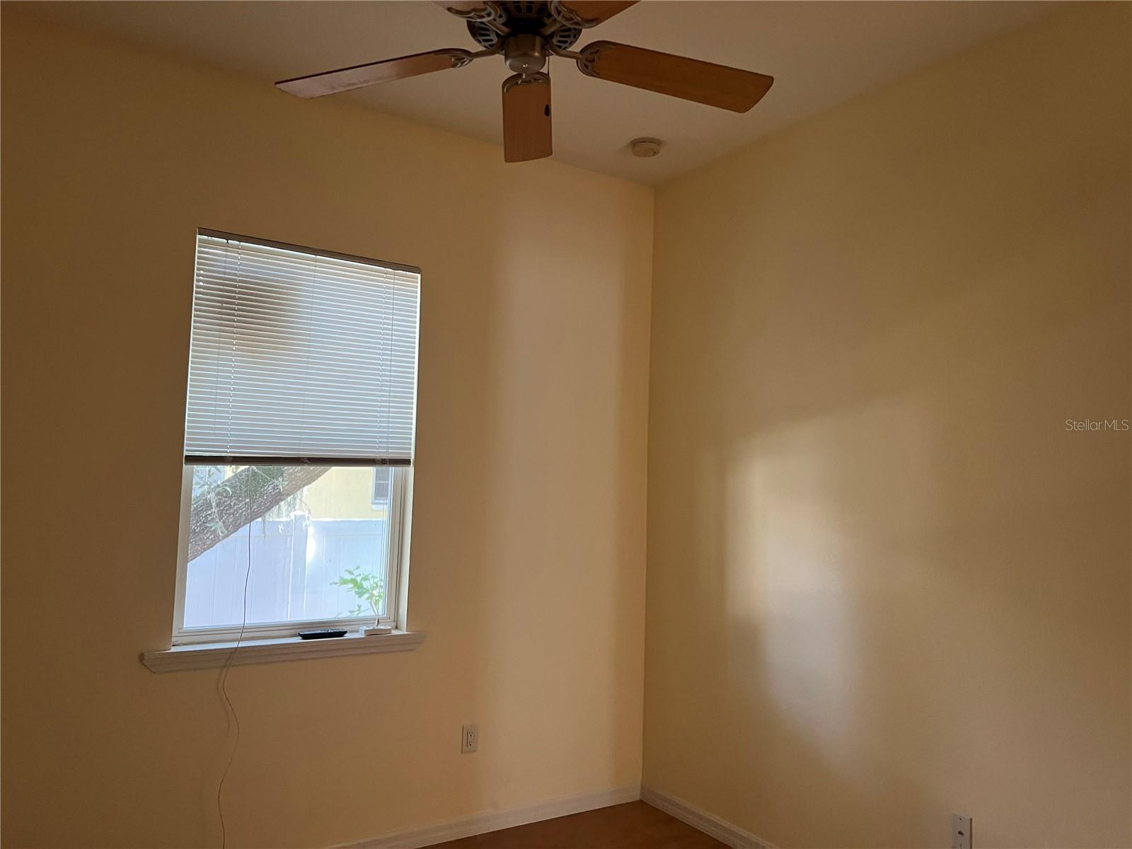 635 KENNETH WAY — photo 29