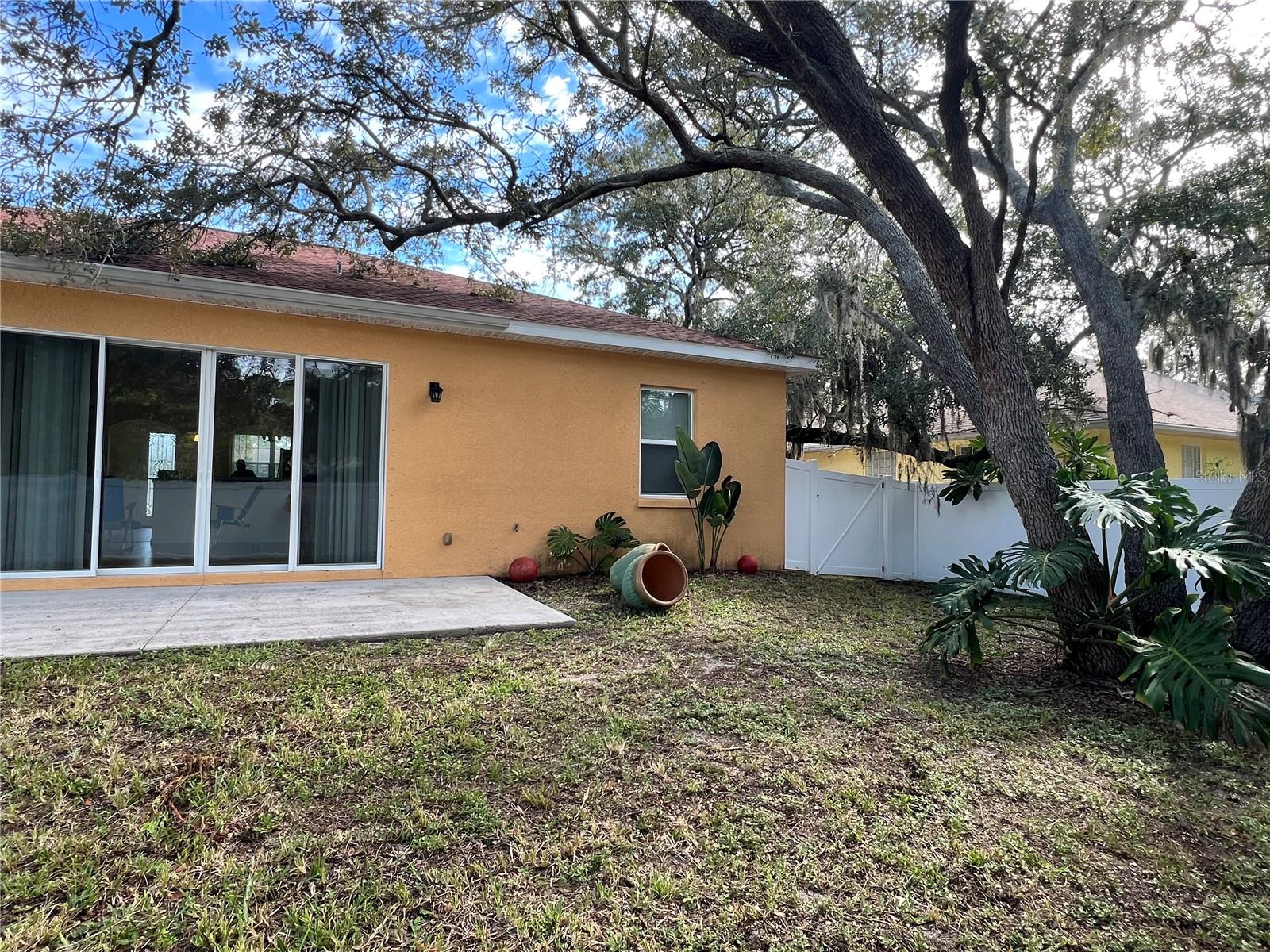 635 KENNETH WAY — photo 42