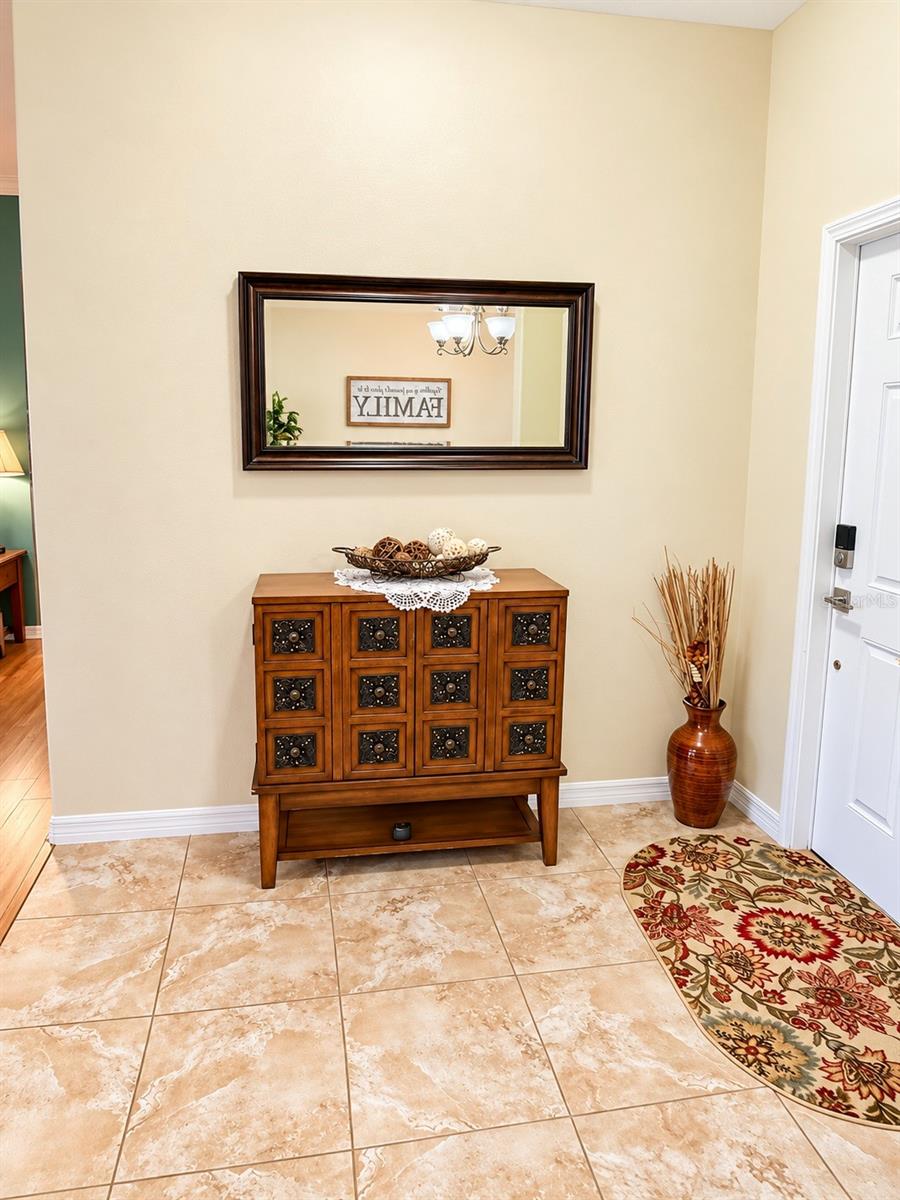 3748 ROUND TABLE CT — photo 10