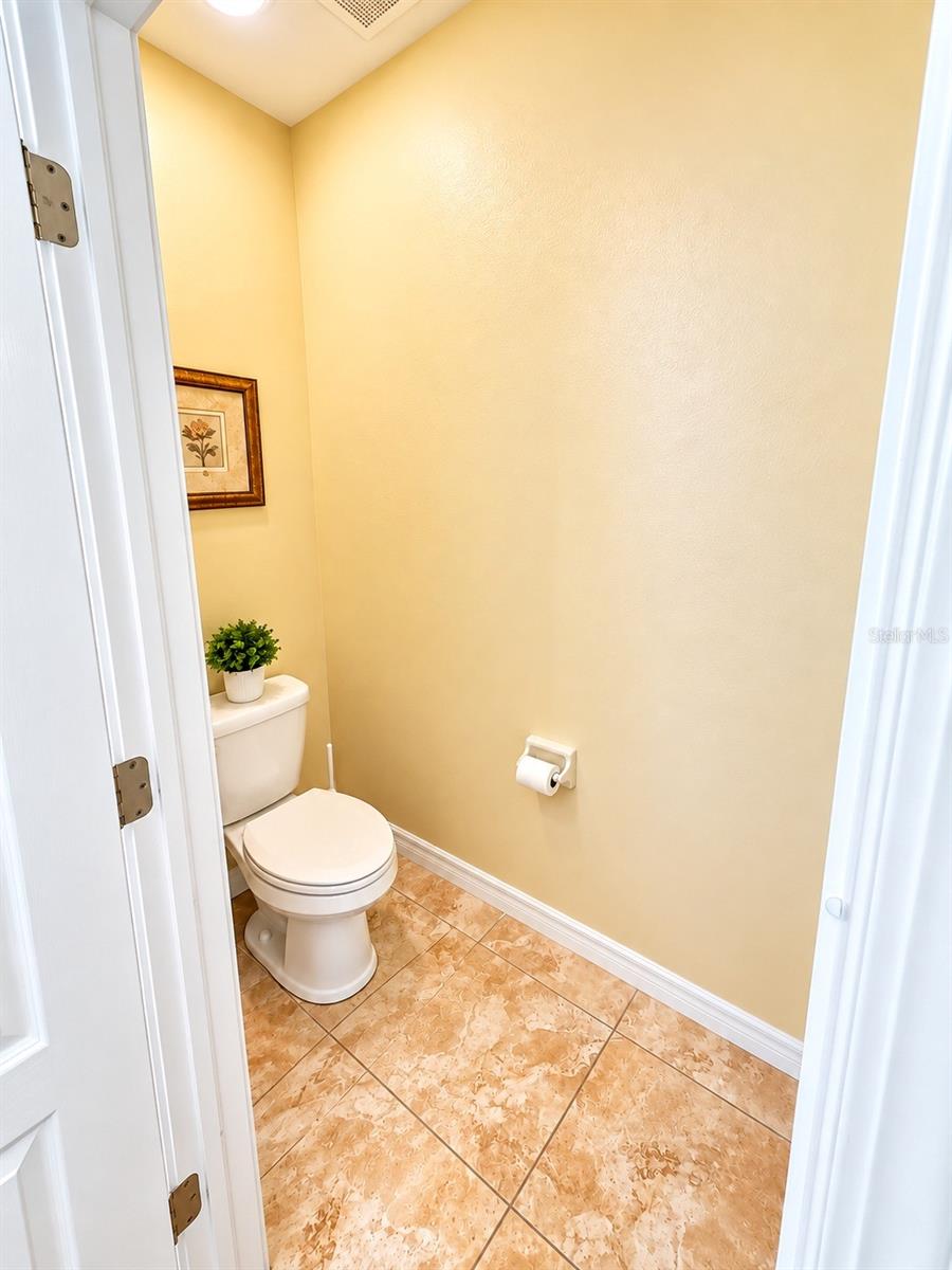 3748 ROUND TABLE CT — photo 20