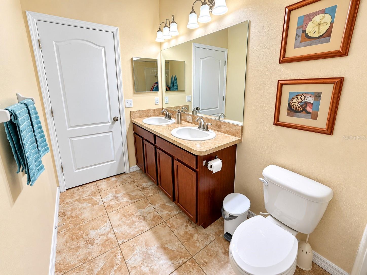 3748 ROUND TABLE CT — photo 26