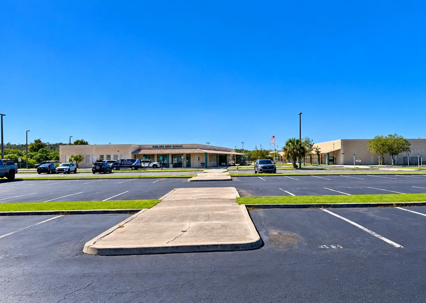 3748 ROUND TABLE CT — photo 47