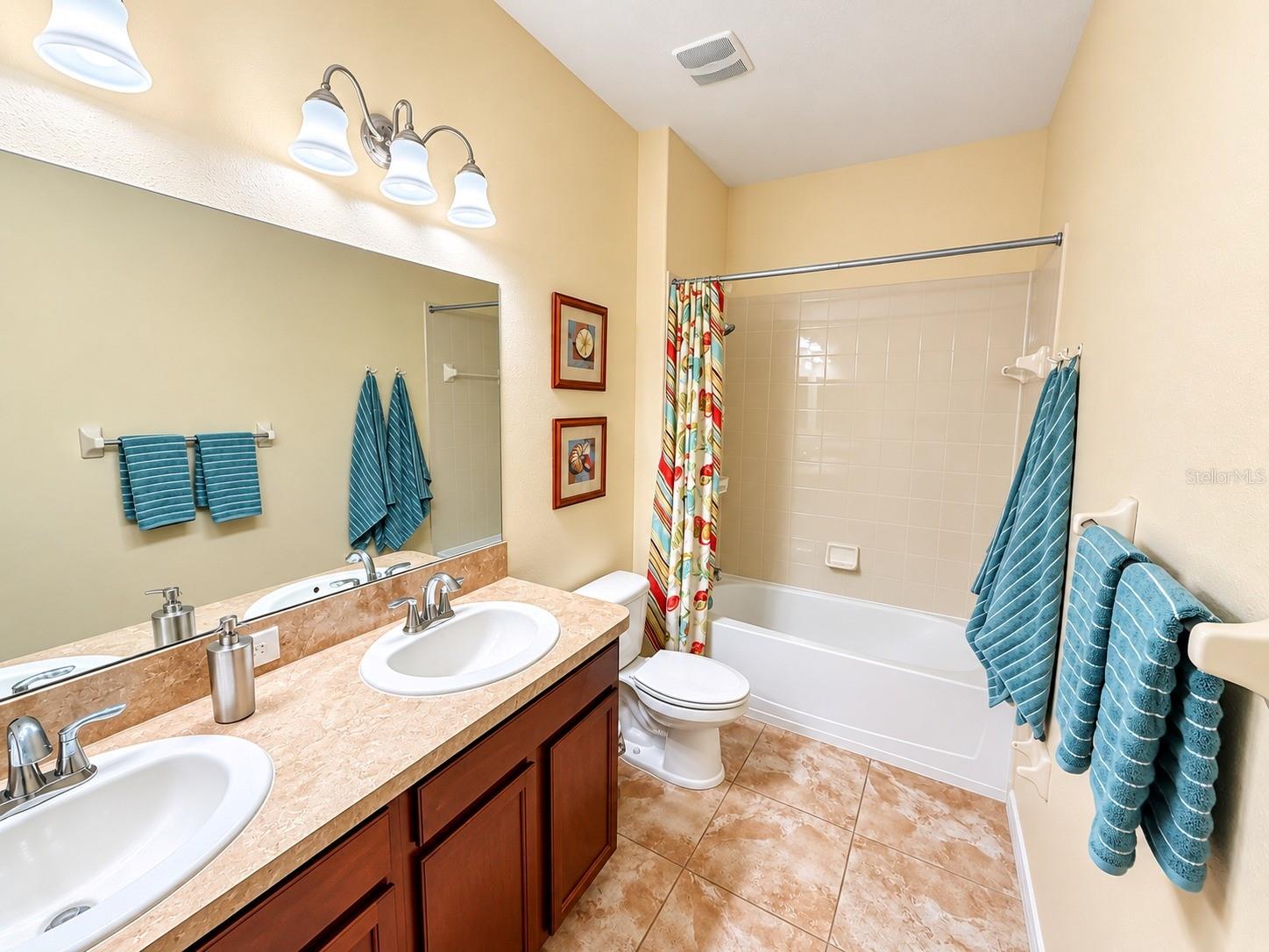 3748 ROUND TABLE CT — photo 25
