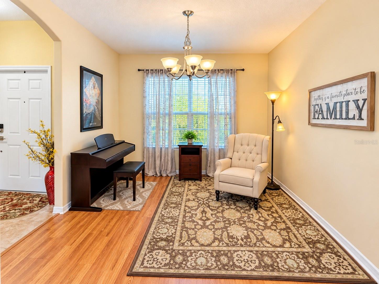 3748 ROUND TABLE CT — photo 11