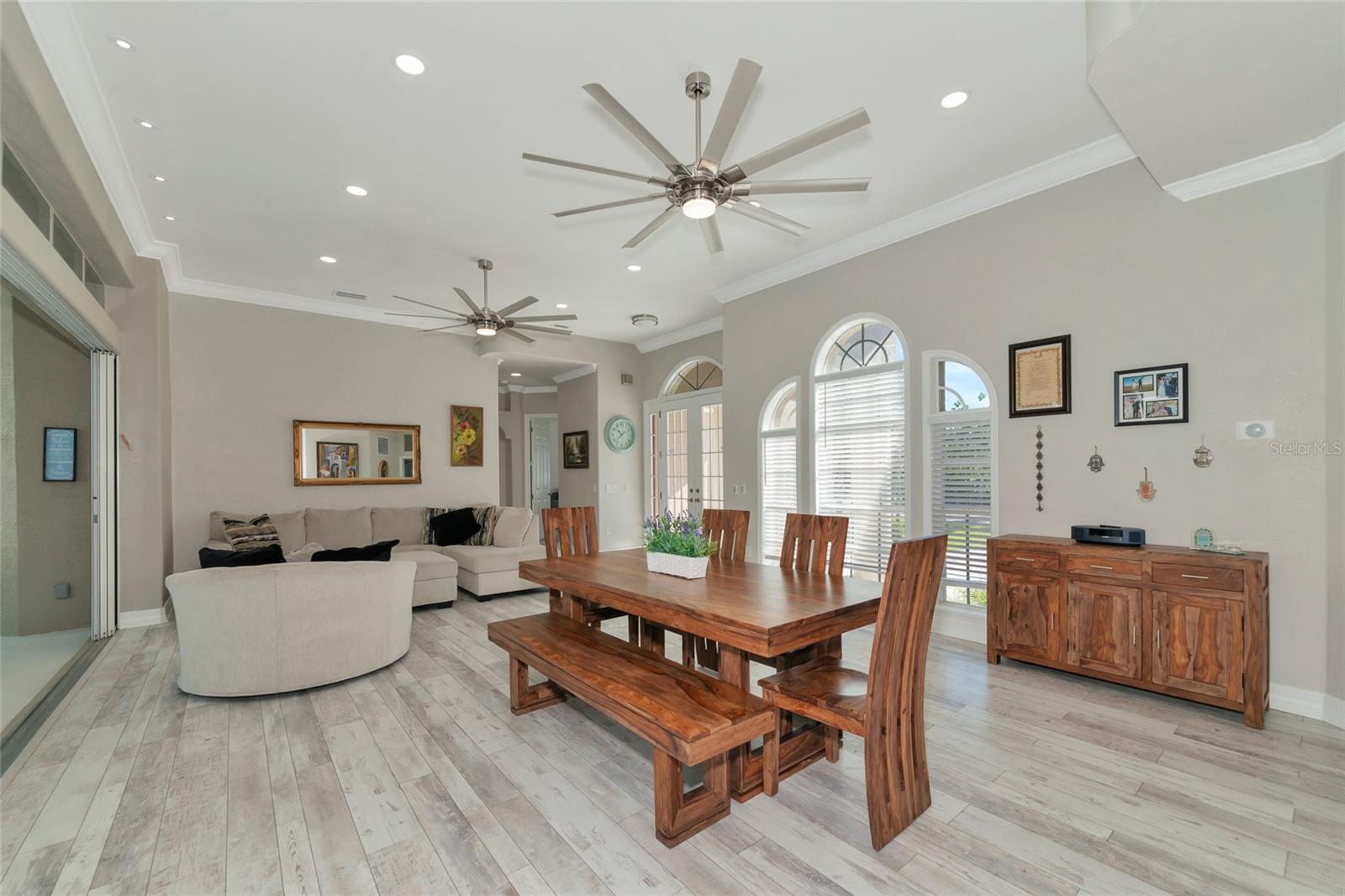 1101 KINGS WAY DR — photo 13