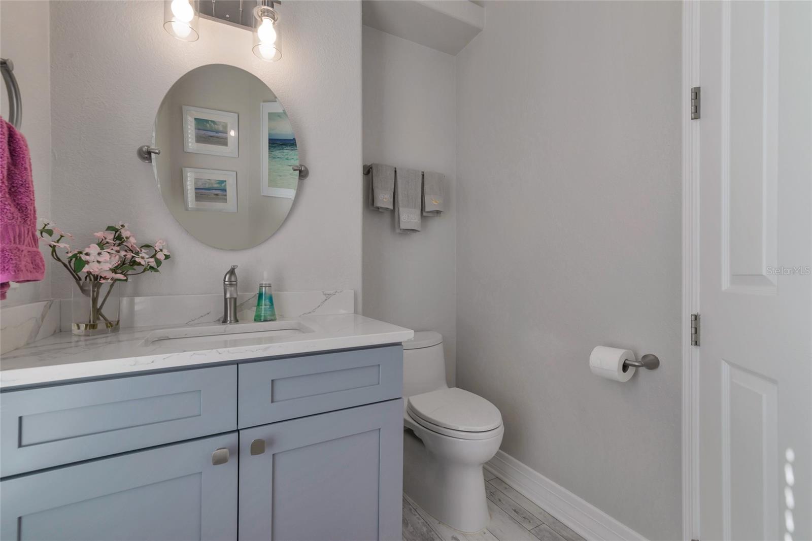 1101 KINGS WAY DR — photo 26