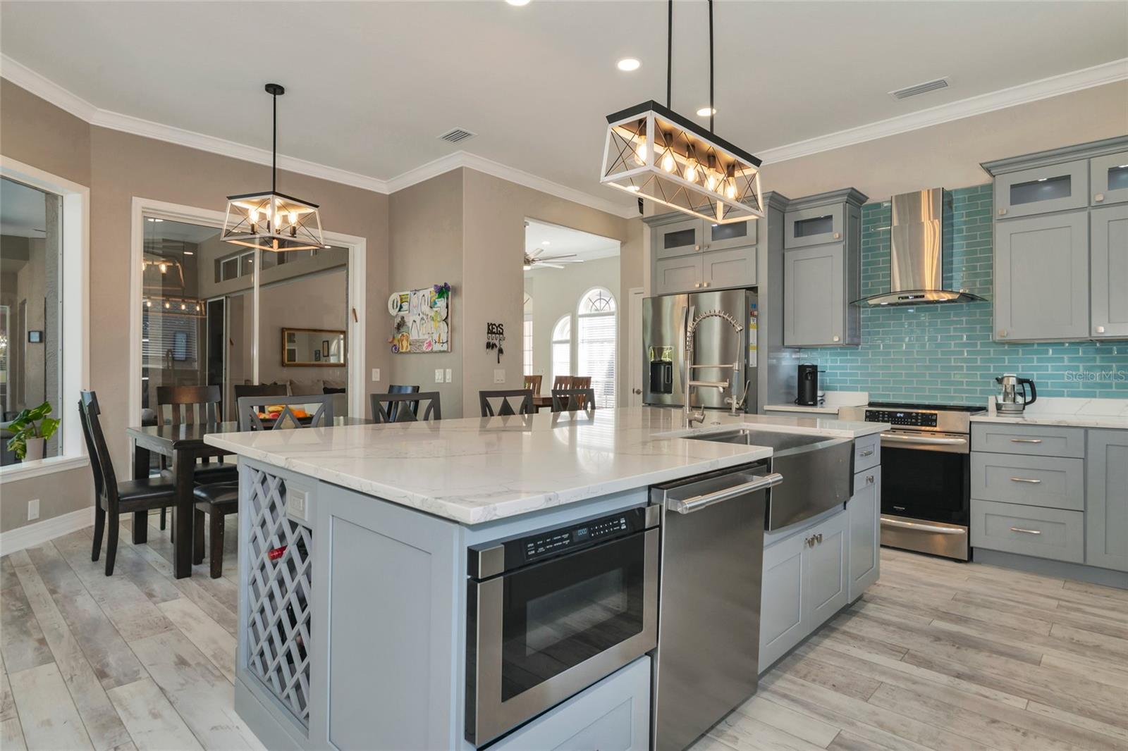 1101 KINGS WAY DR — photo 4