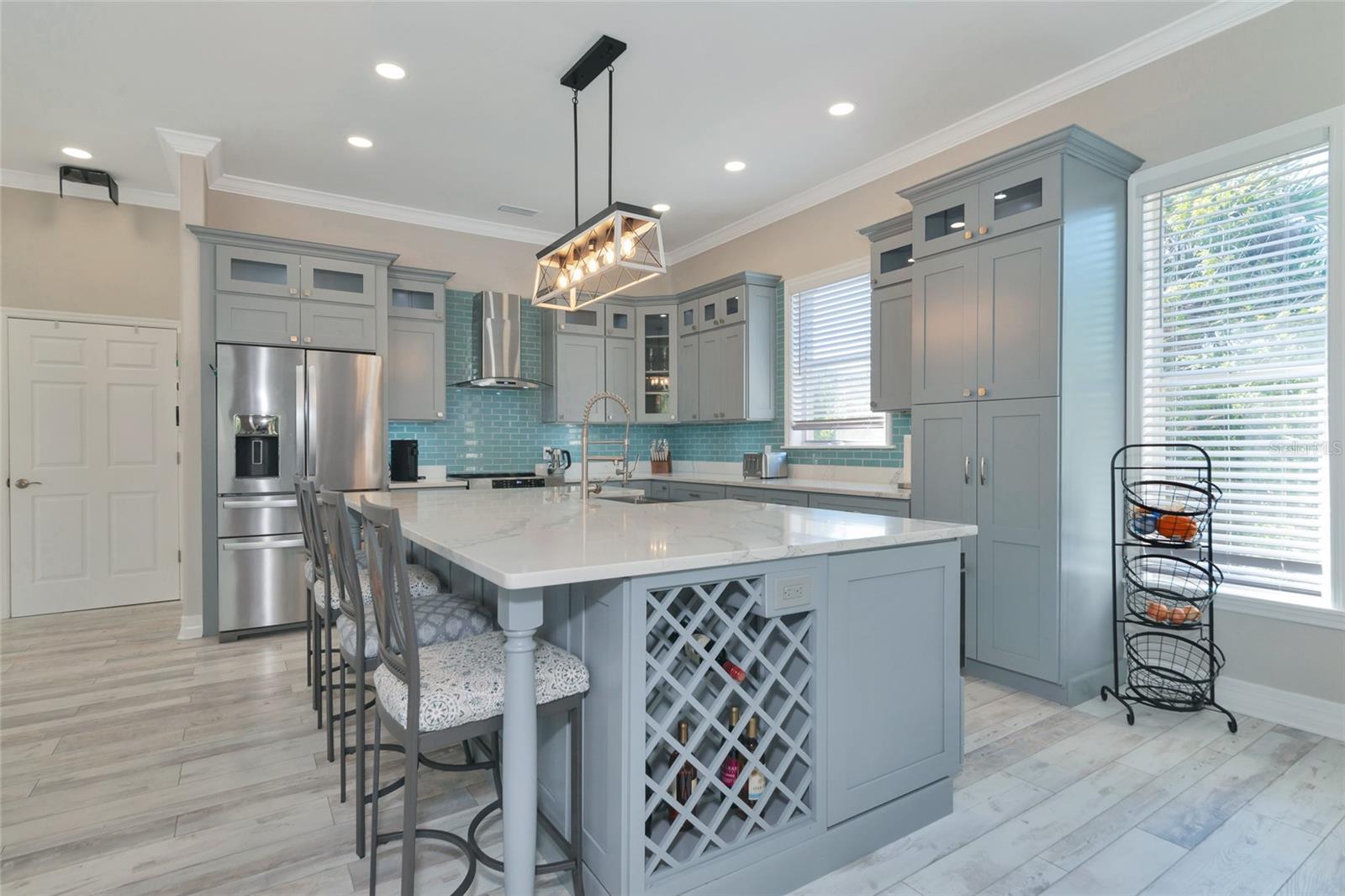 1101 KINGS WAY DR — photo 16