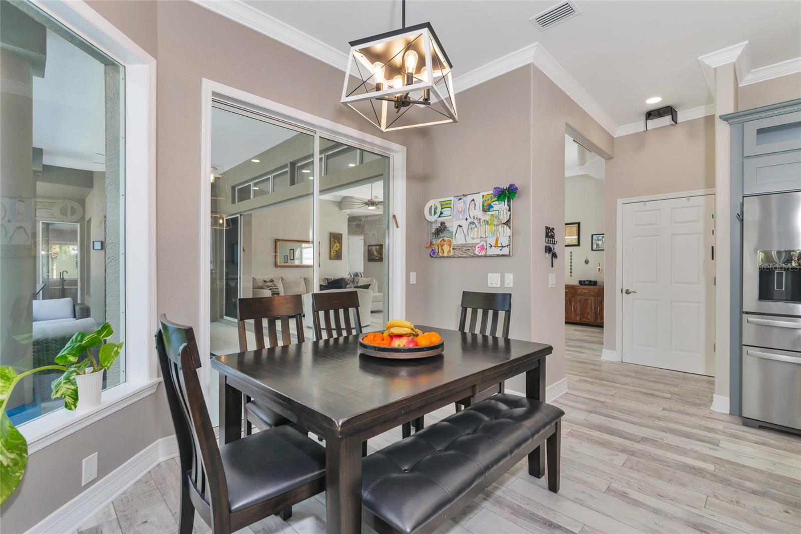1101 KINGS WAY DR — photo 14