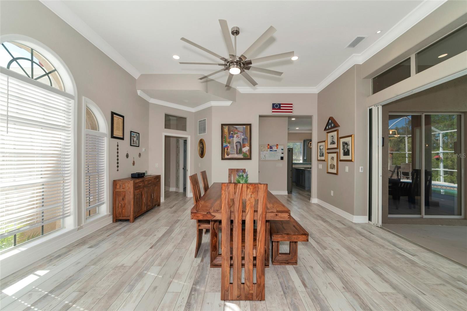 1101 KINGS WAY DR — photo 9