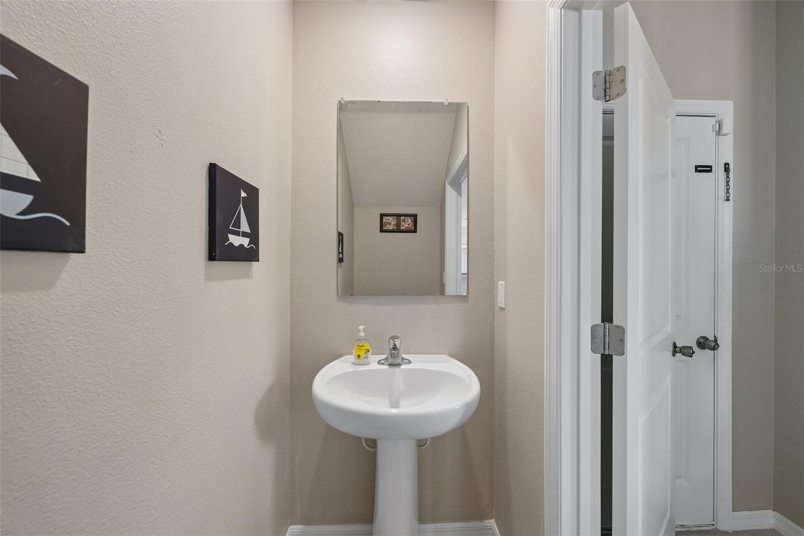 5111 FORUM BLVD — photo 7