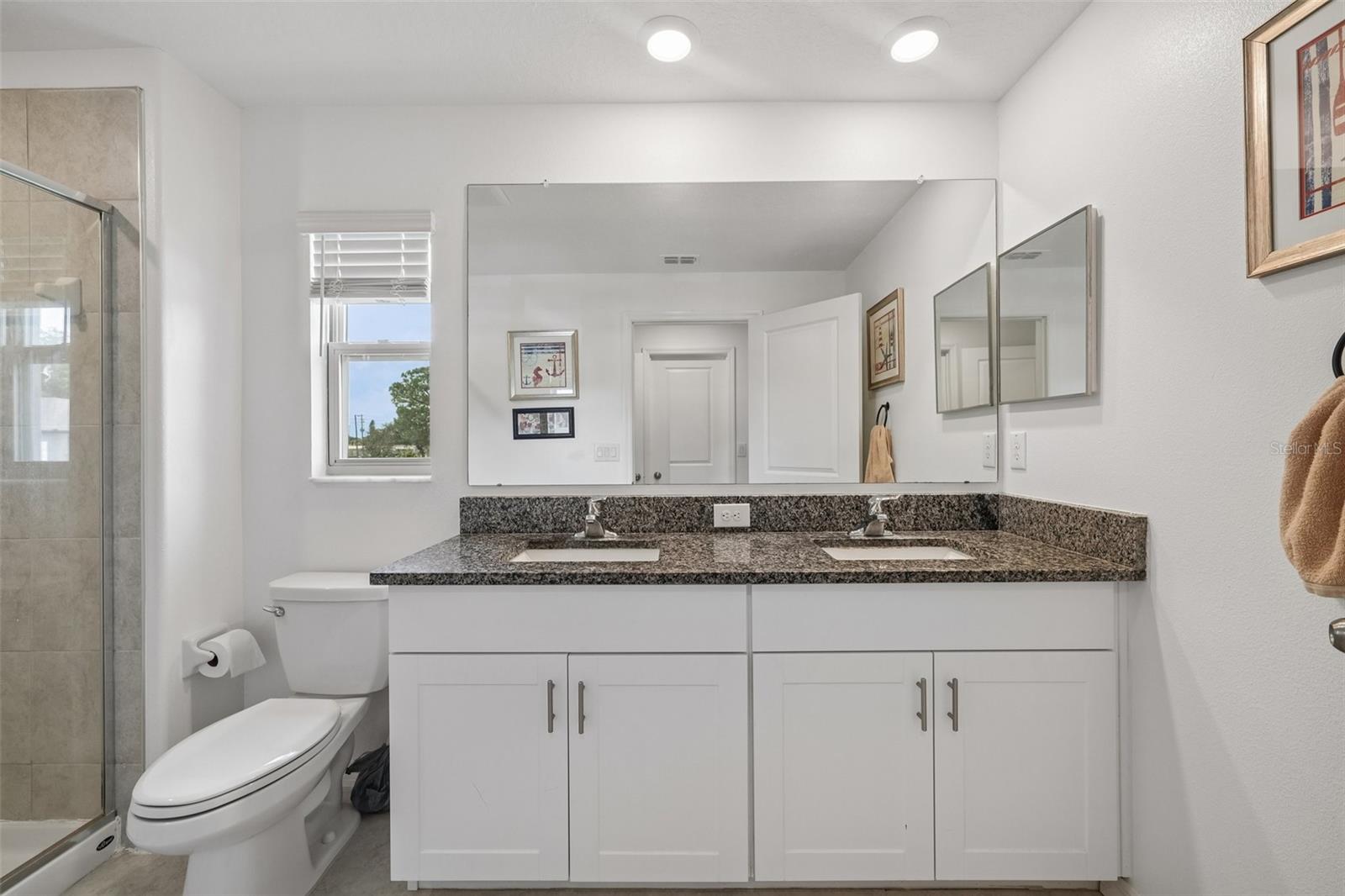 5111 FORUM BLVD — photo 17