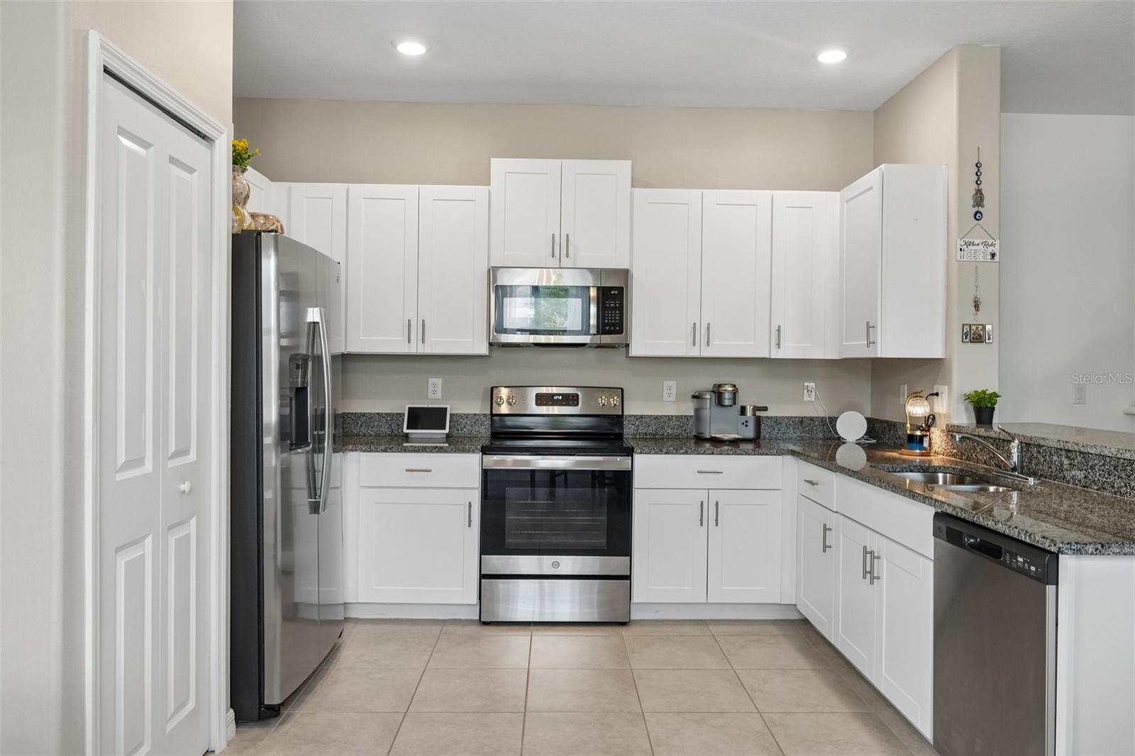 5111 FORUM BLVD — photo 10