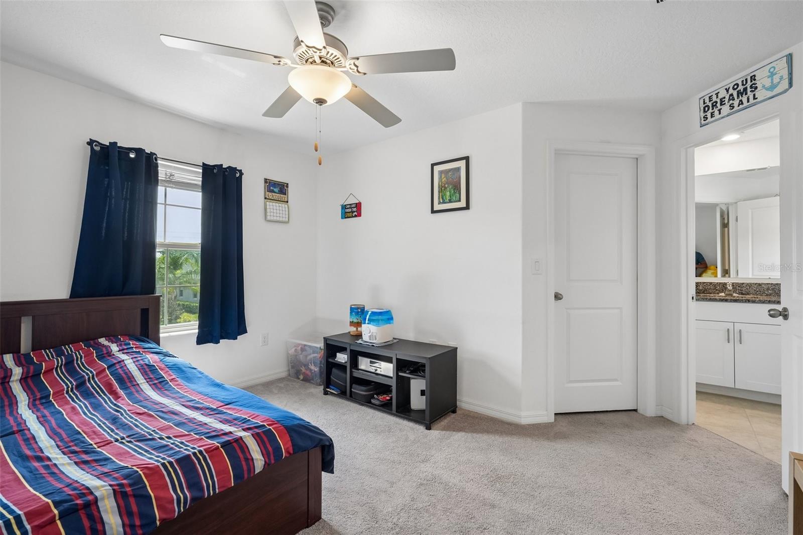 5111 FORUM BLVD — photo 21