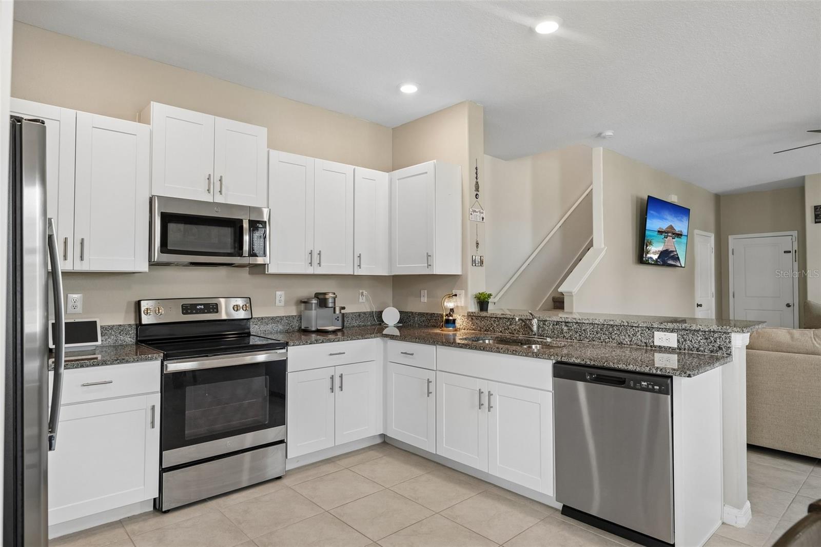 5111 FORUM BLVD — photo 11