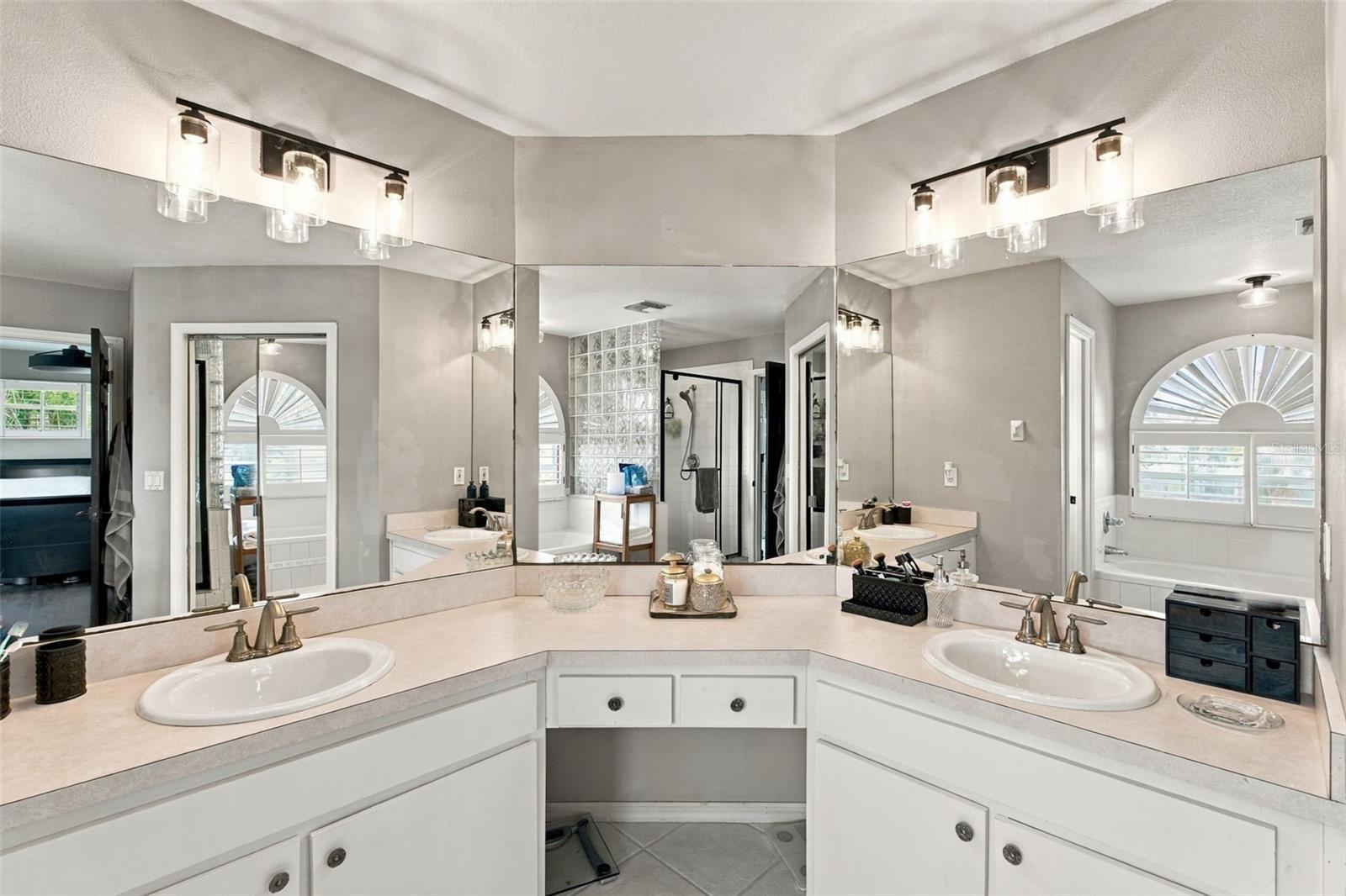 8022 TIERRA VERDE DR — photo 32
