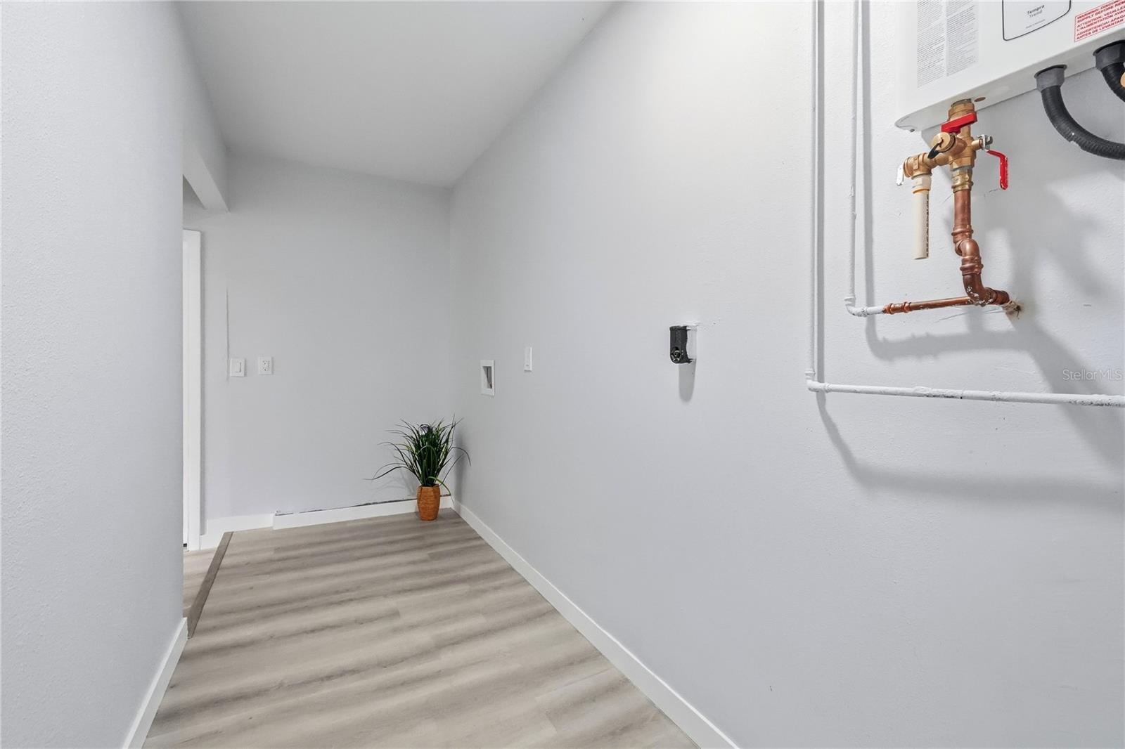 1721 DORCHESTER RD — photo 49