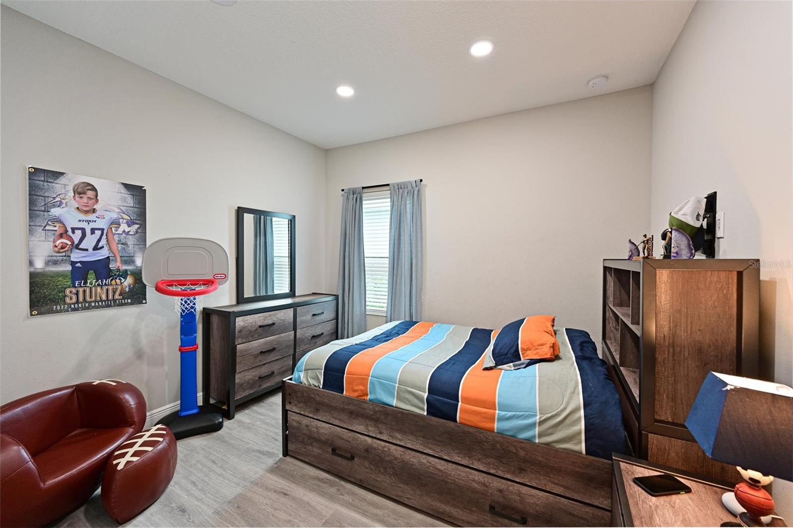 3522 SHIMMERING OAKS DR — photo 12