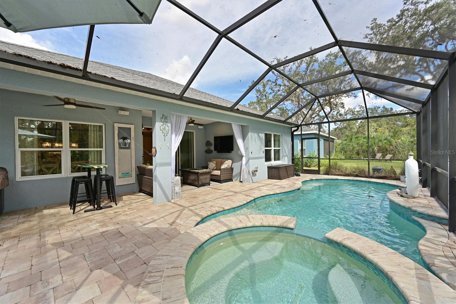 3522 SHIMMERING OAKS DR — photo 2