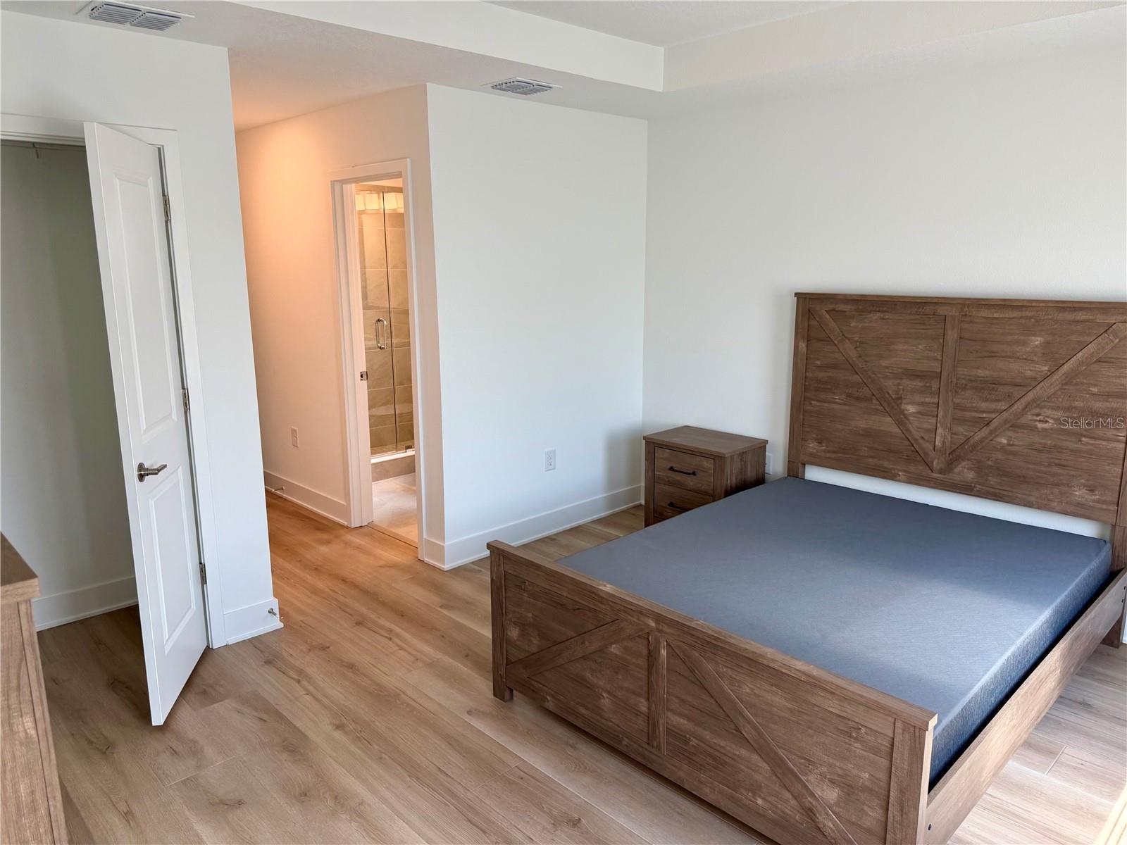 2711 W NORTH B ST #1 — photo 11