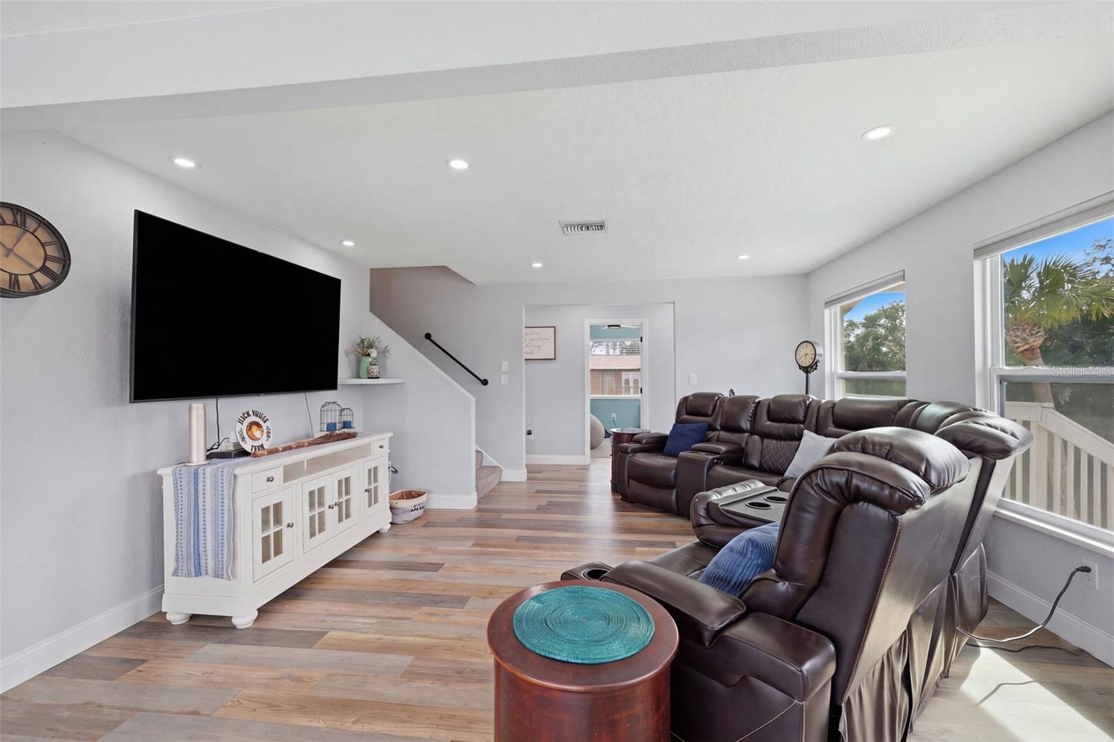 14523 BARLOW LN — photo 22