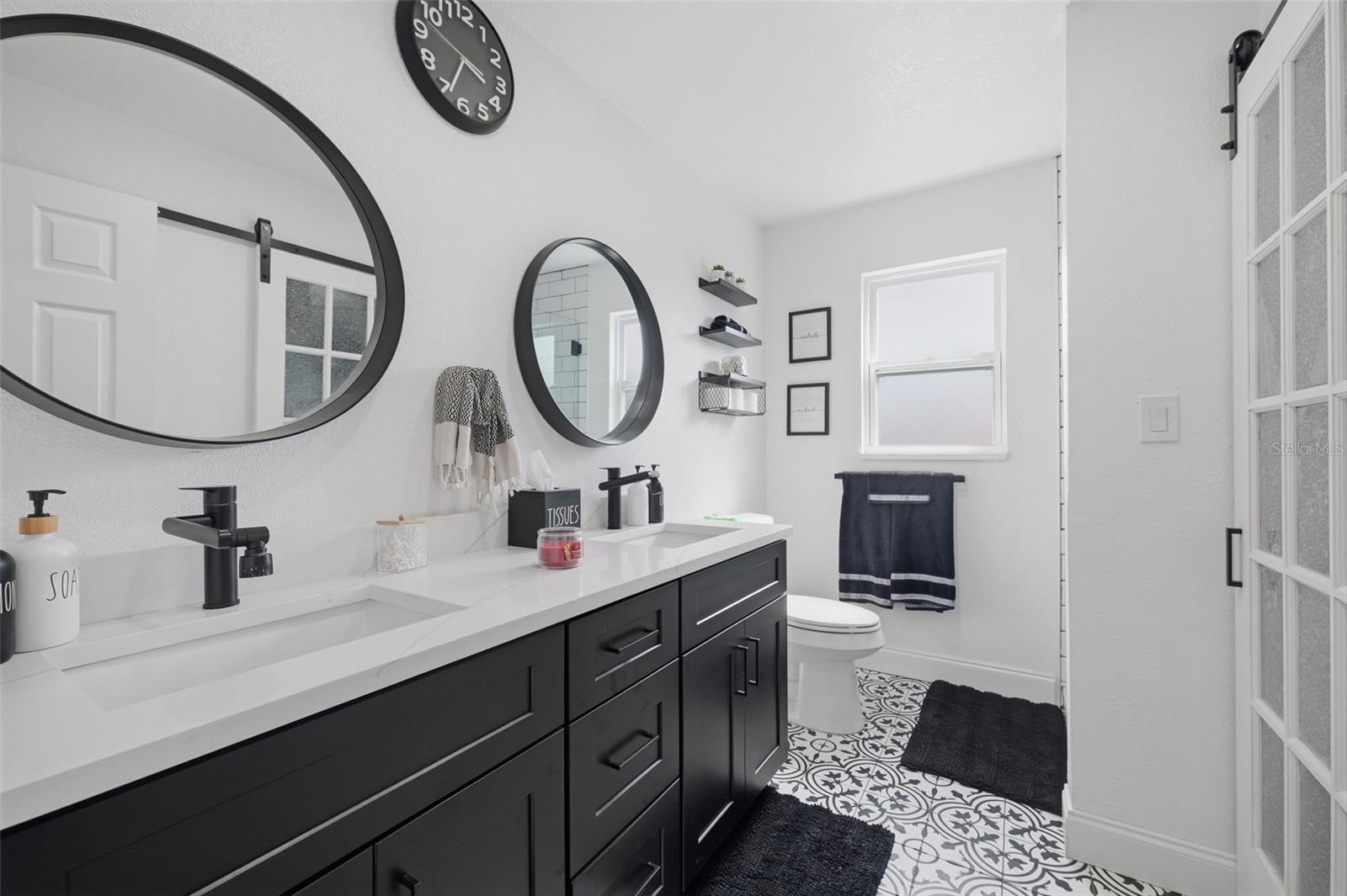 14523 BARLOW LN — photo 25