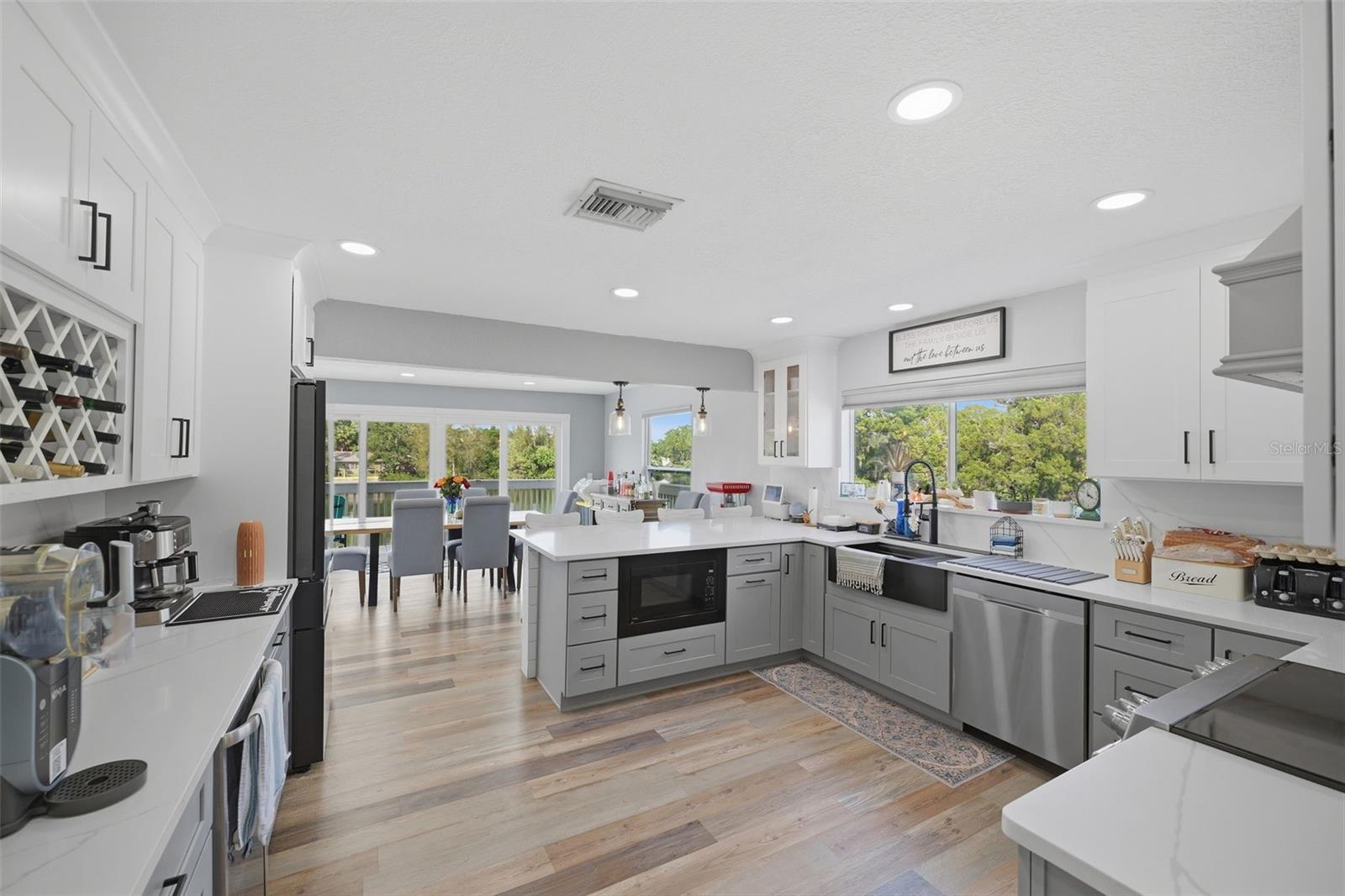 14523 BARLOW LN — photo 10