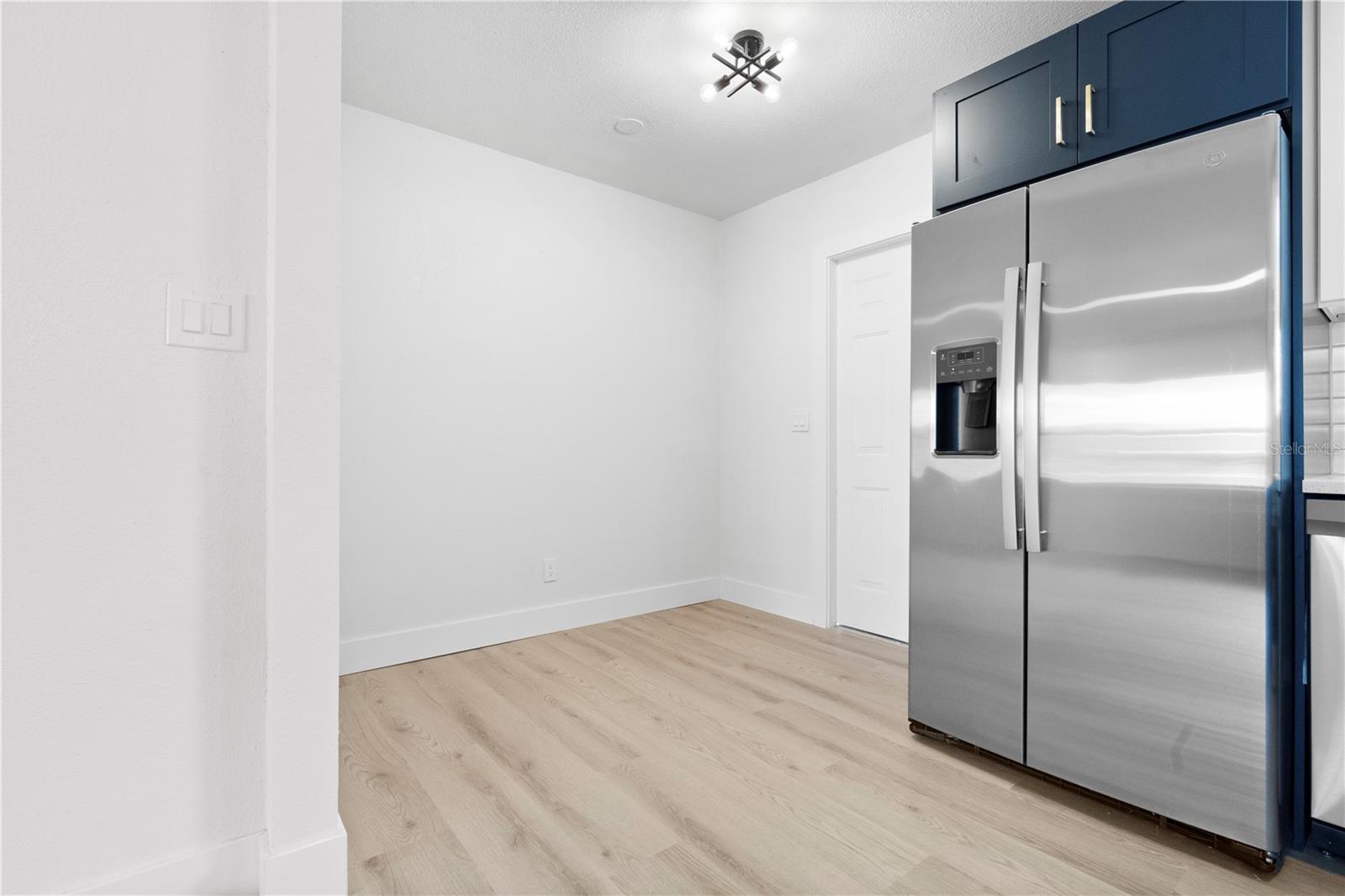 5205 S 82ND ST — photo 15