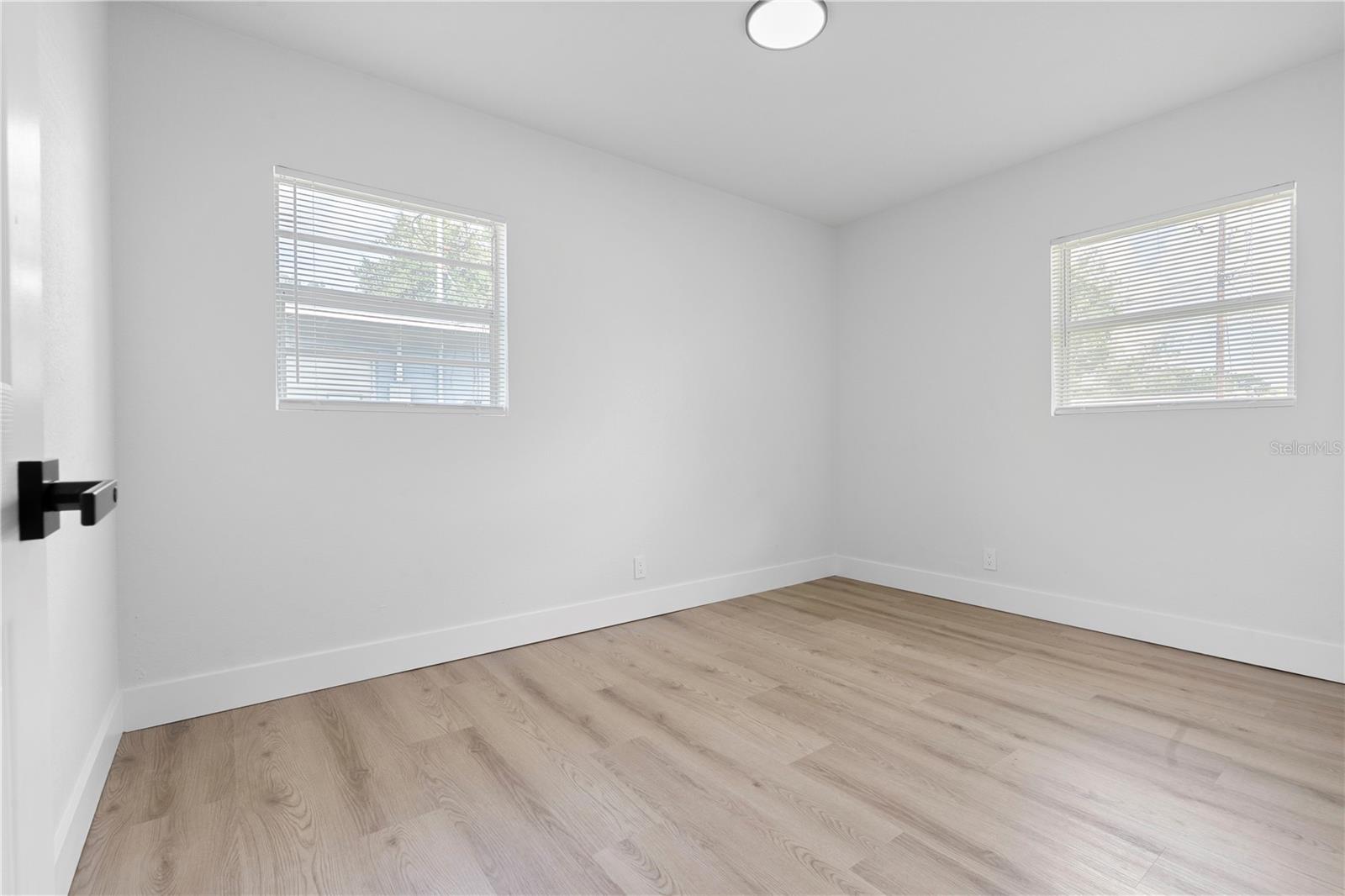 5205 S 82ND ST — photo 20