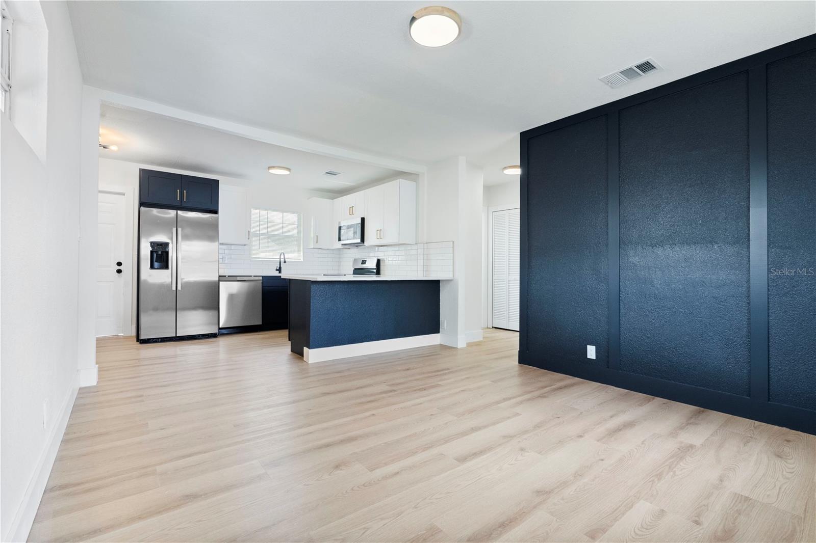 5205 S 82ND ST — photo 9