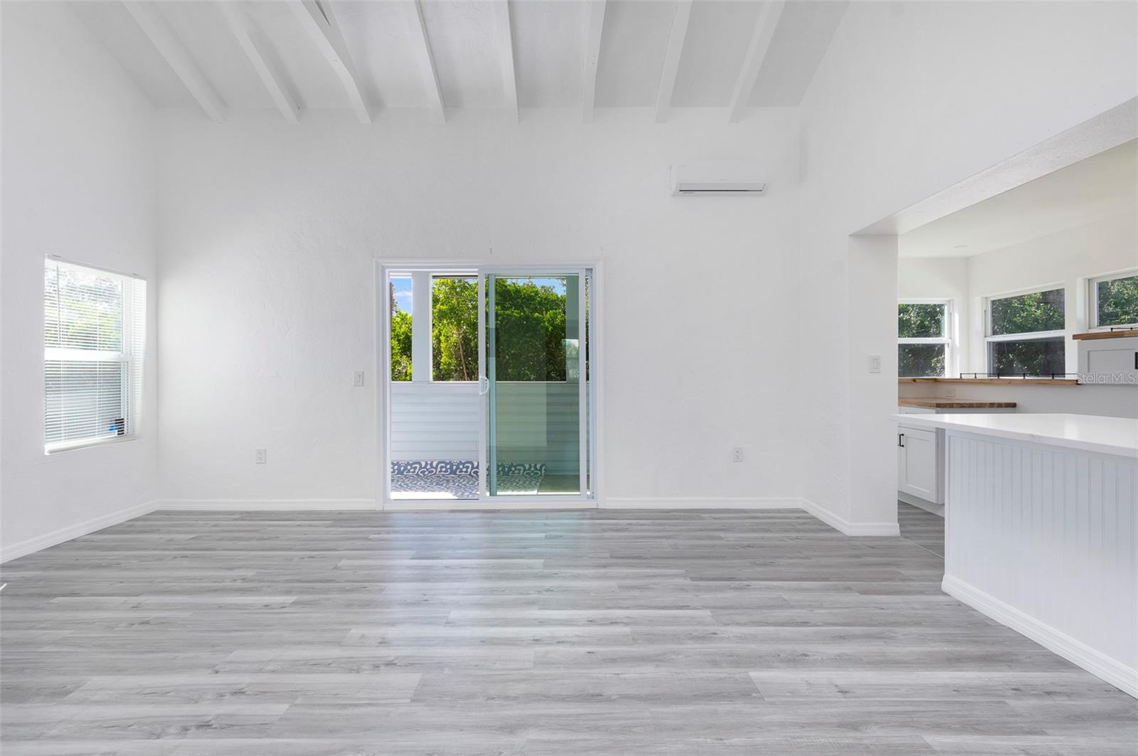 2230 E HARBOR DR S — photo 4