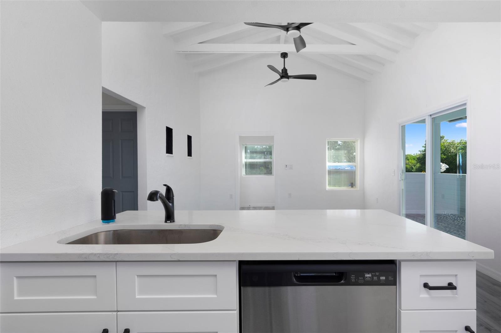 2230 E HARBOR DR S — photo 11