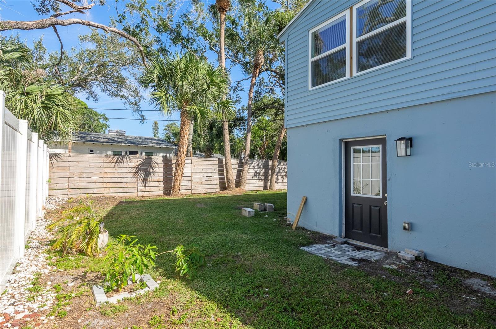 2230 E HARBOR DR S — photo 23