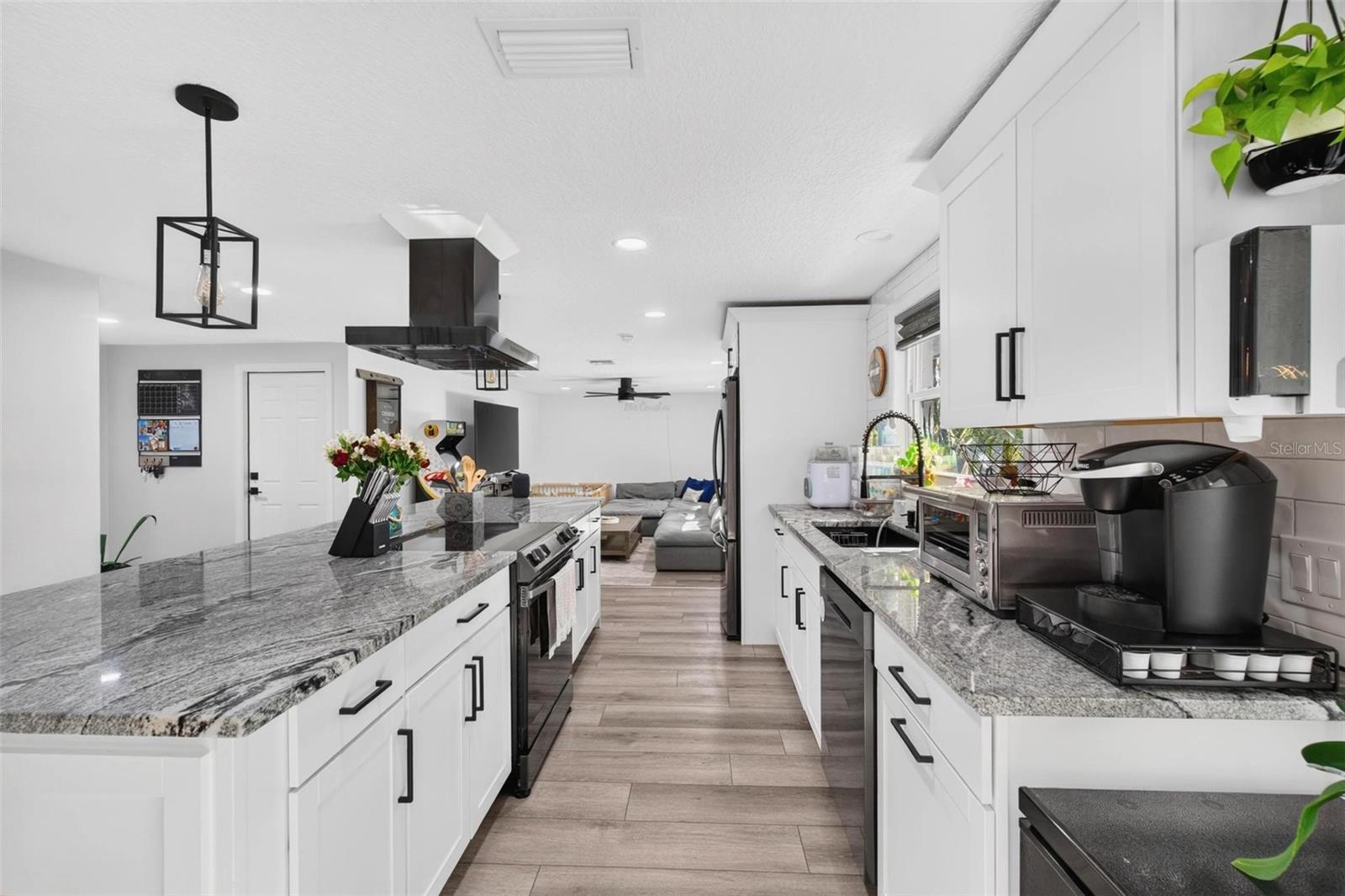 1002 N FLORIDA AVE — photo 8