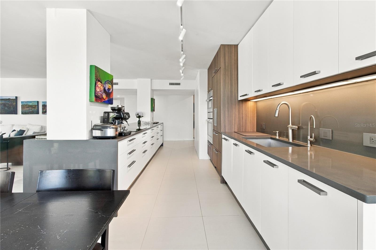1111 N GULFSTREAM AVE #3D — photo 15