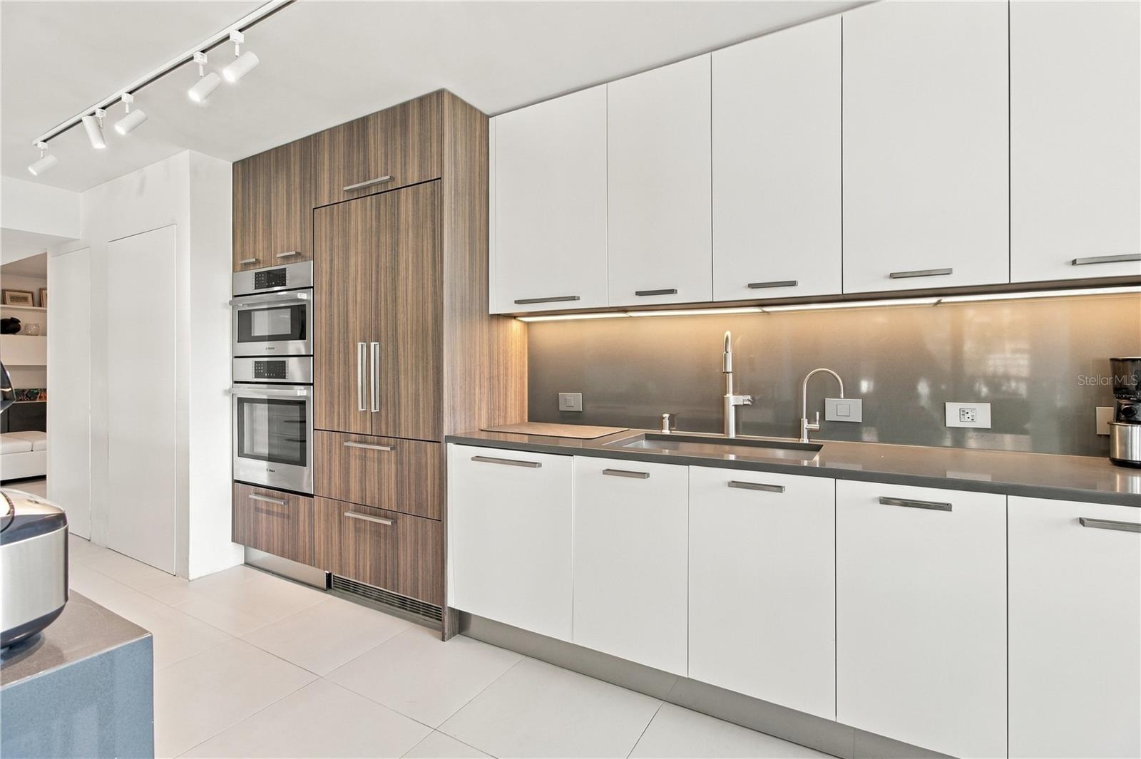 1111 N GULFSTREAM AVE #3D — photo 14