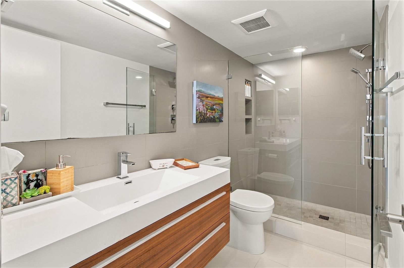 1111 N GULFSTREAM AVE #3D — photo 35