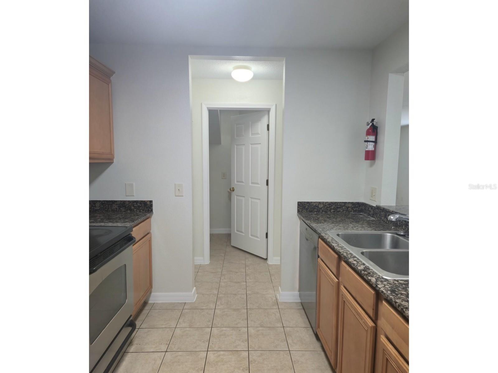 3438 CASTLE STONE CT — photo 27