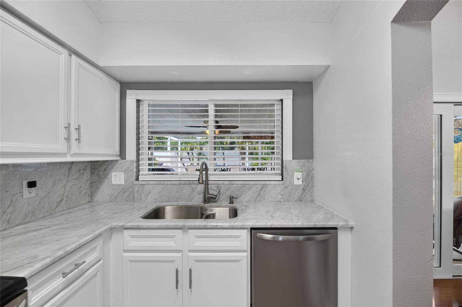 12138 BUFFINGTON LN — photo 20