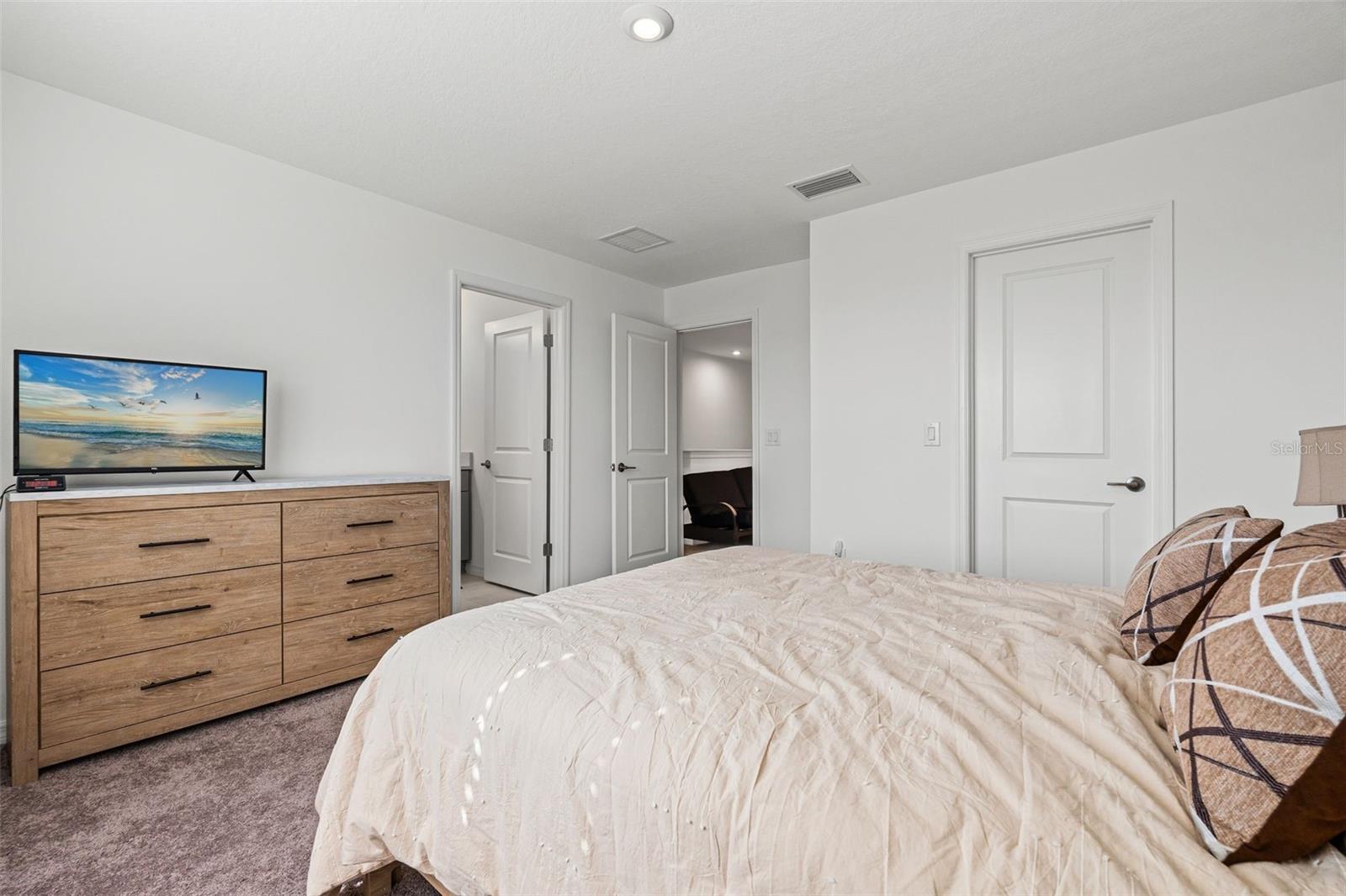 5725 HAVEN TER — photo 19